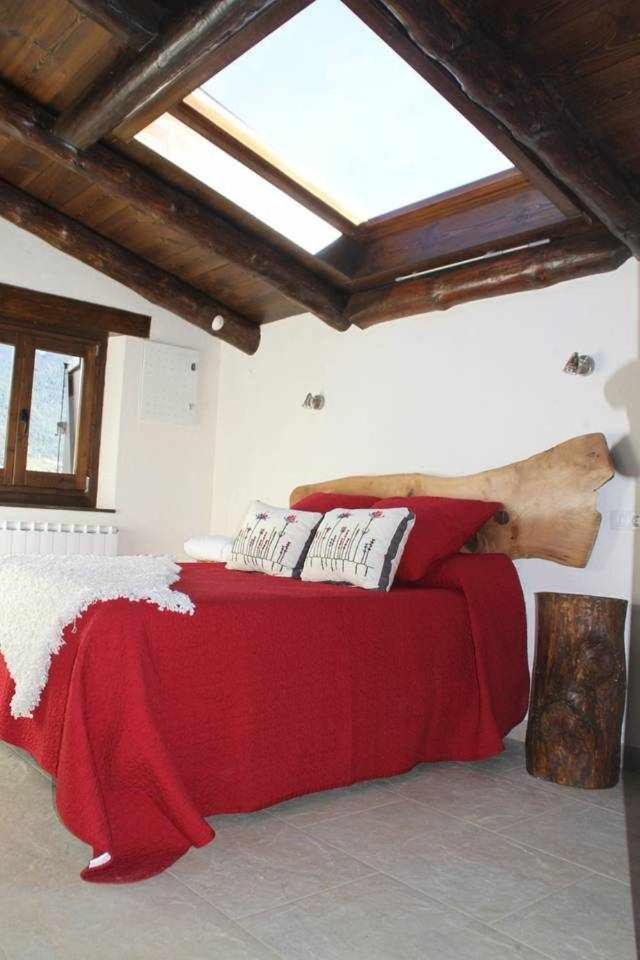 Holiday home Casa Rural Alquiler Integro Borda De Calvera Para *