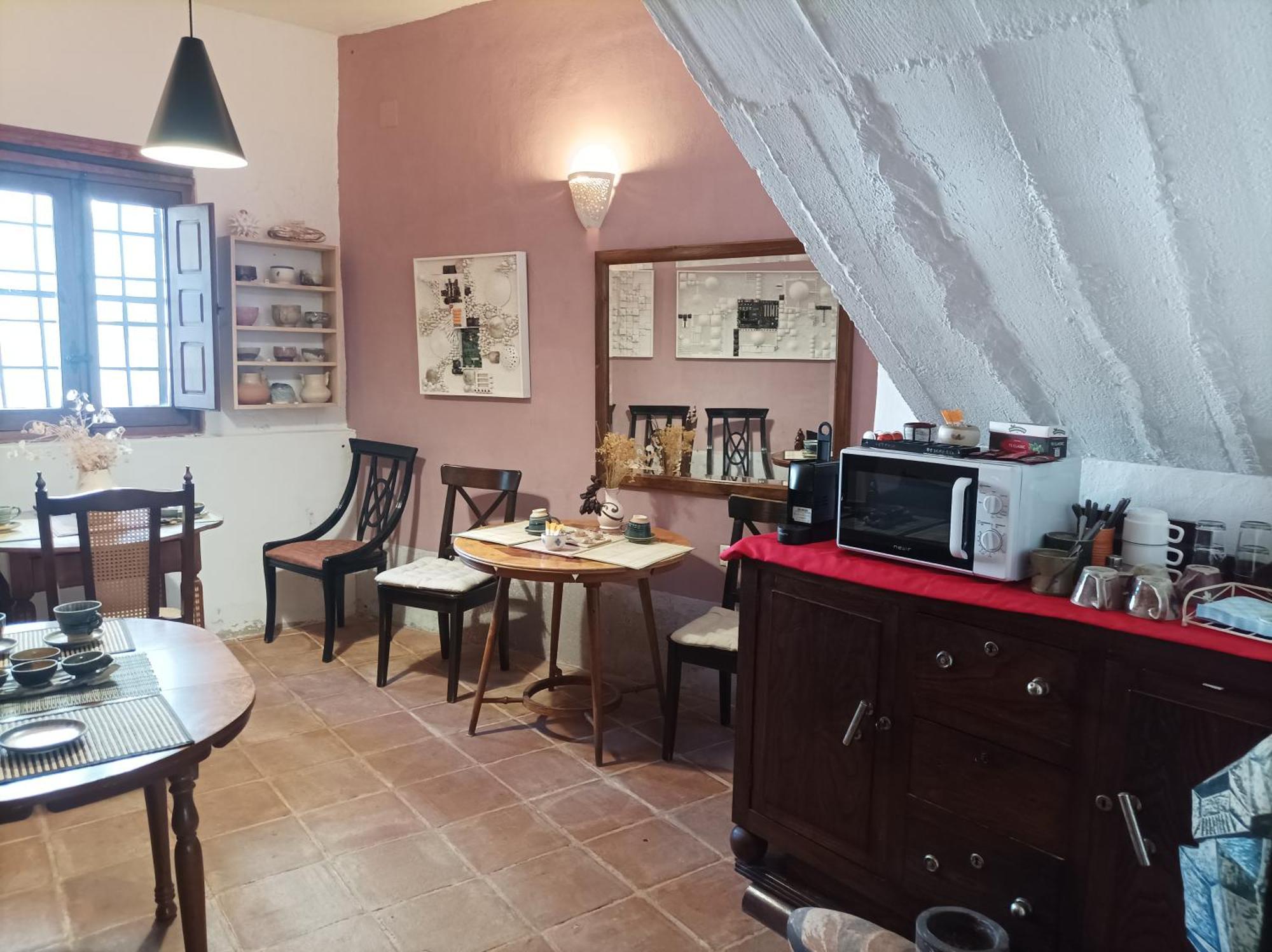 La Solana, Y Alfareria Guest house