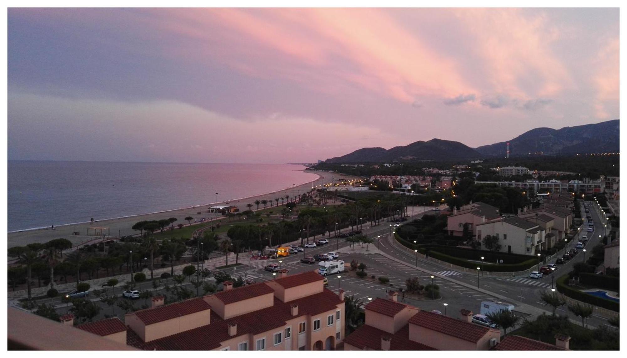 Con Terraza, Vistas Playa Y Montaña *
