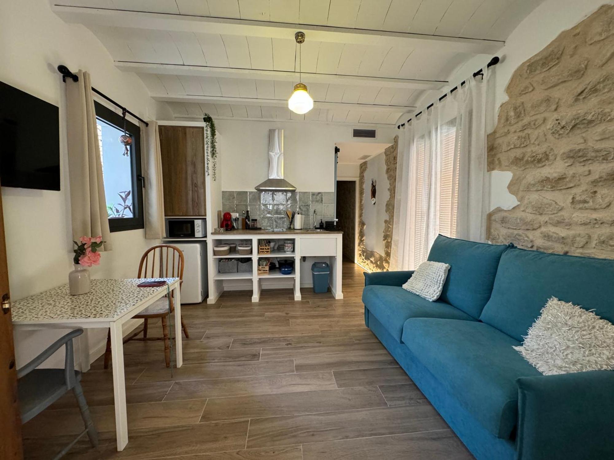 Casa Don Pelayo Boutique & Cafe Apartment