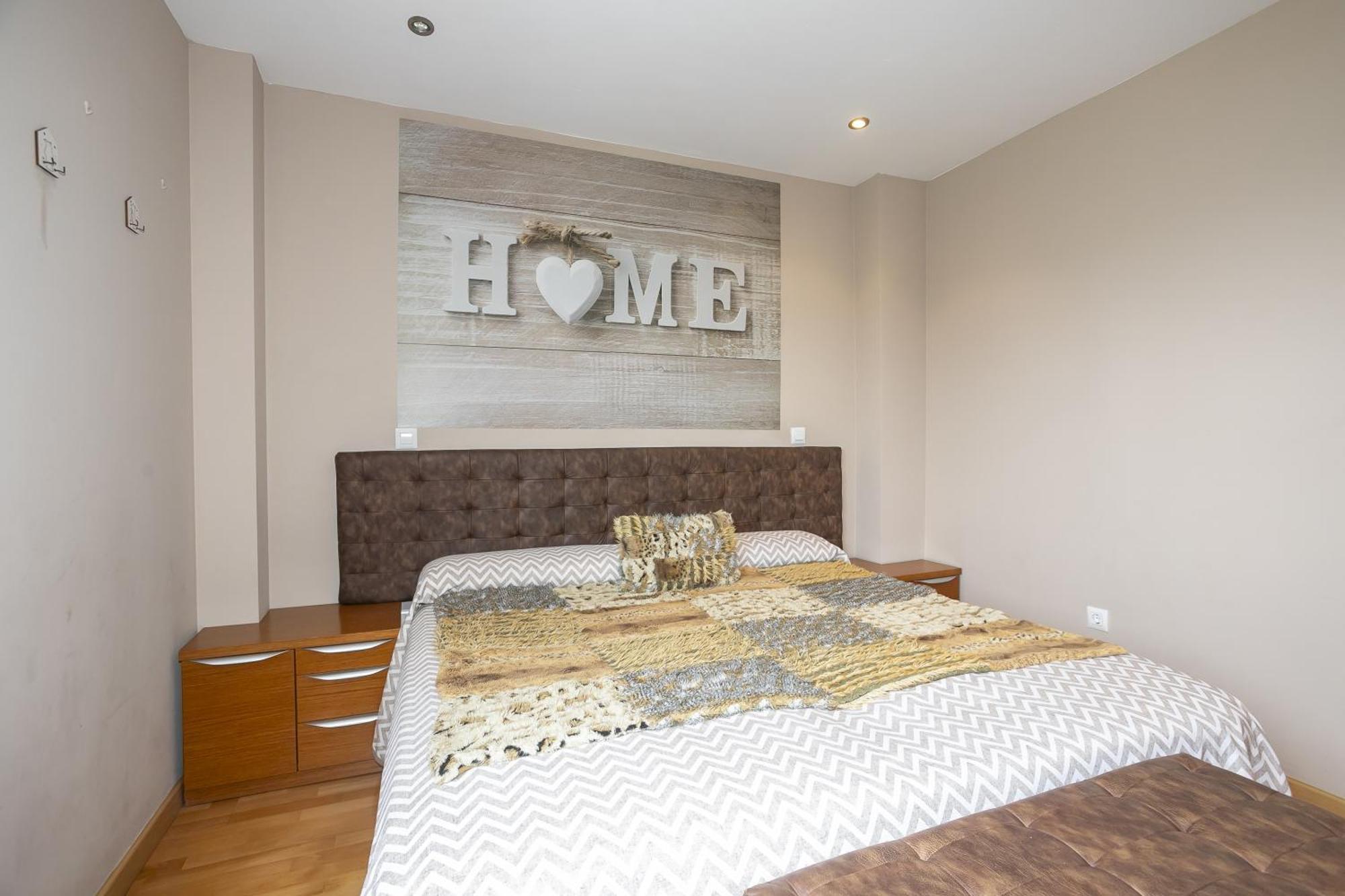 Apartamento En Con Piscina * Valoria