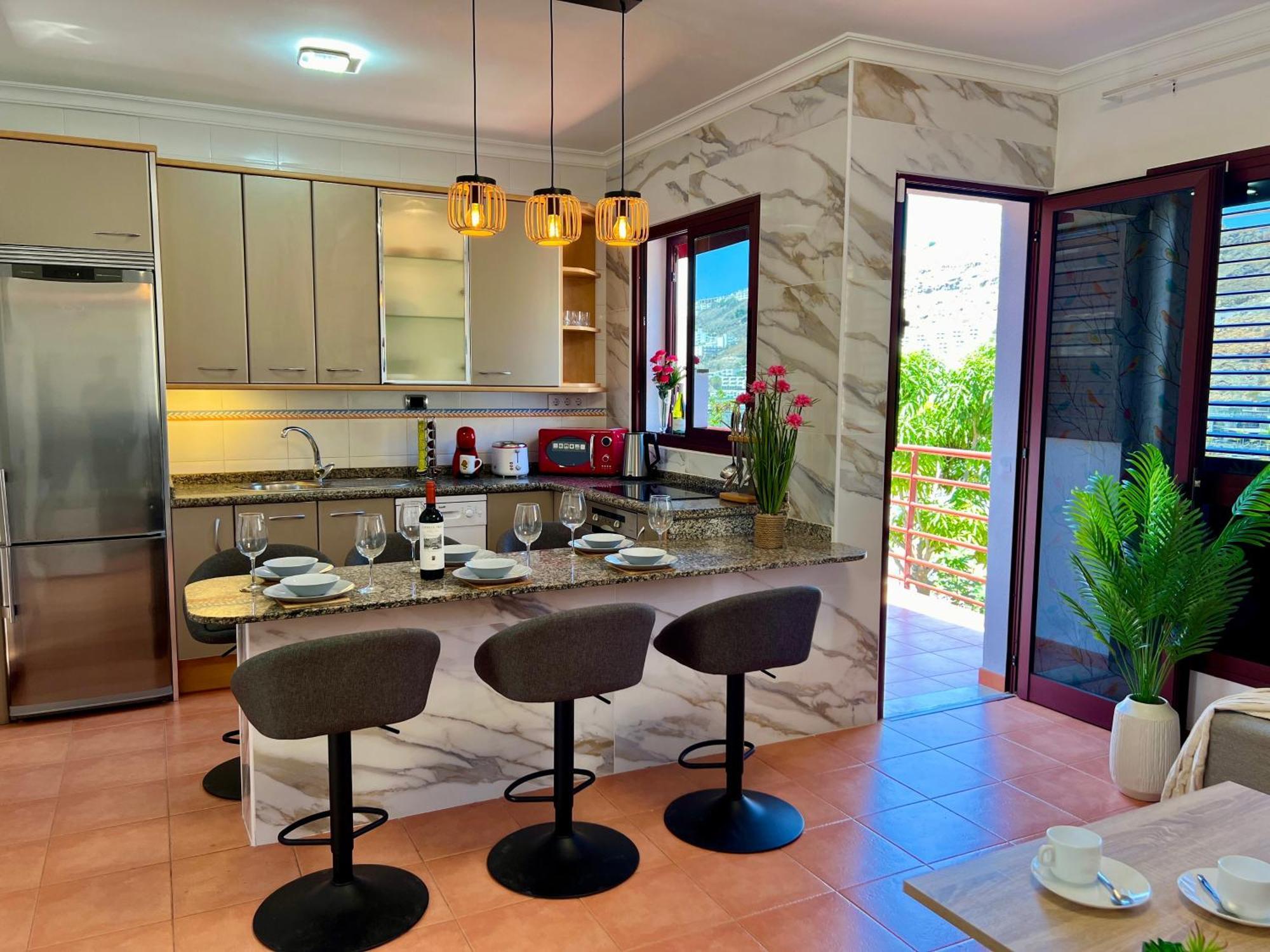 Puerto Rico In Front Of The Shopping Center With Private Heated Saltwater Pool With Jacuzzi & Arcade Games & T Able Foot Ball Villa Puerto Rico (Gran Canaria)