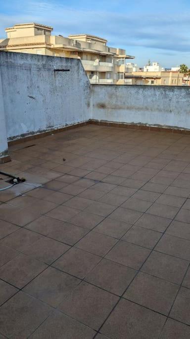 En Apartment *