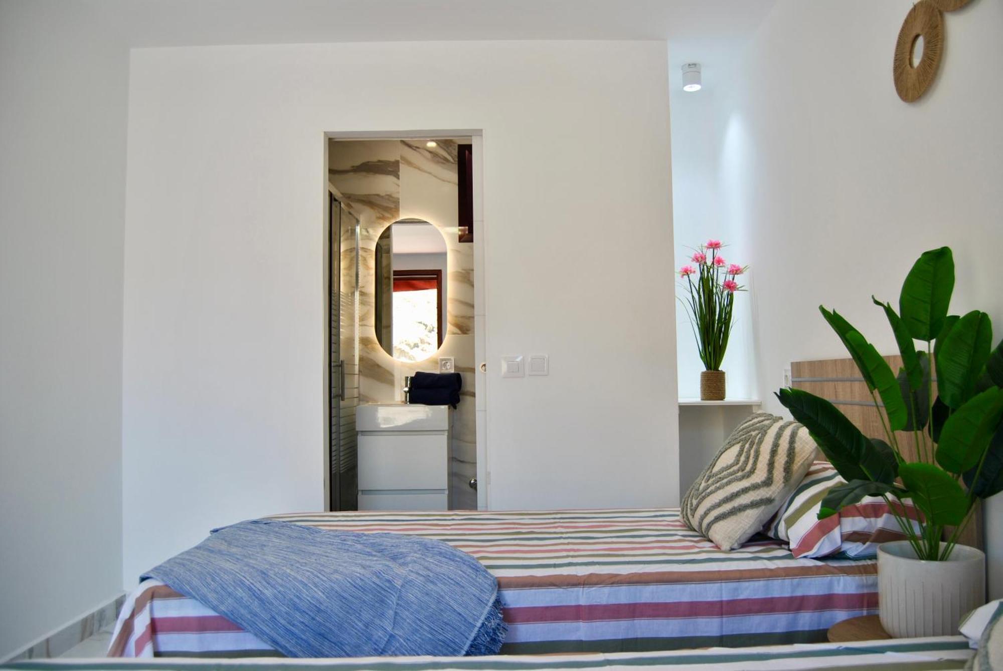 Puerto Rico In Front Of The Shopping Center With Private Heated Saltwater Pool With Jacuzzi & Arcade Games & T Able Foot Ball Villa Puerto Rico (Gran Canaria)