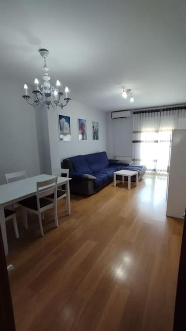 Apartamento Con Garaje A 5 Minutos De La Feria * Albacete