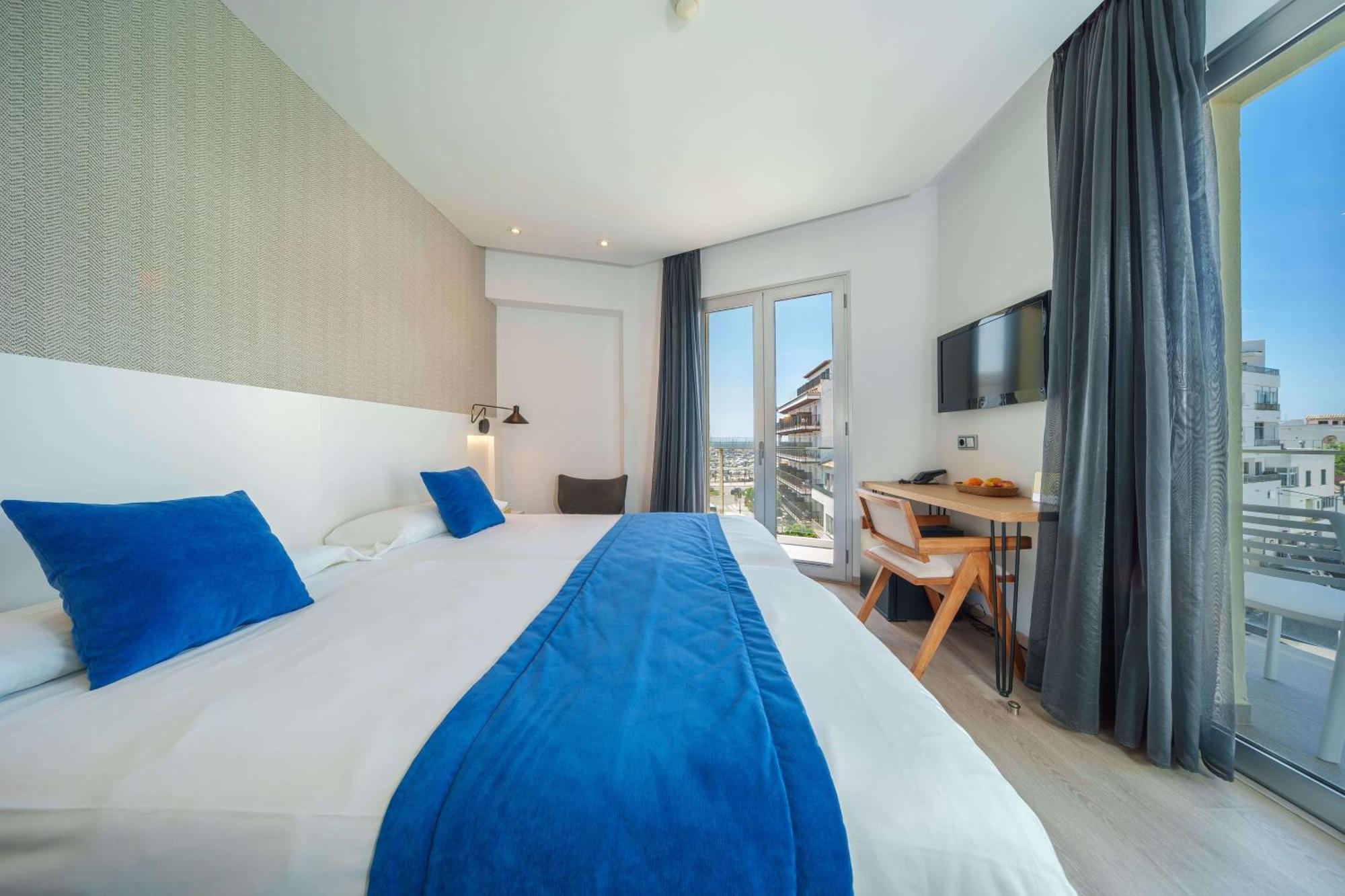 Mar Calma Hotel 4*