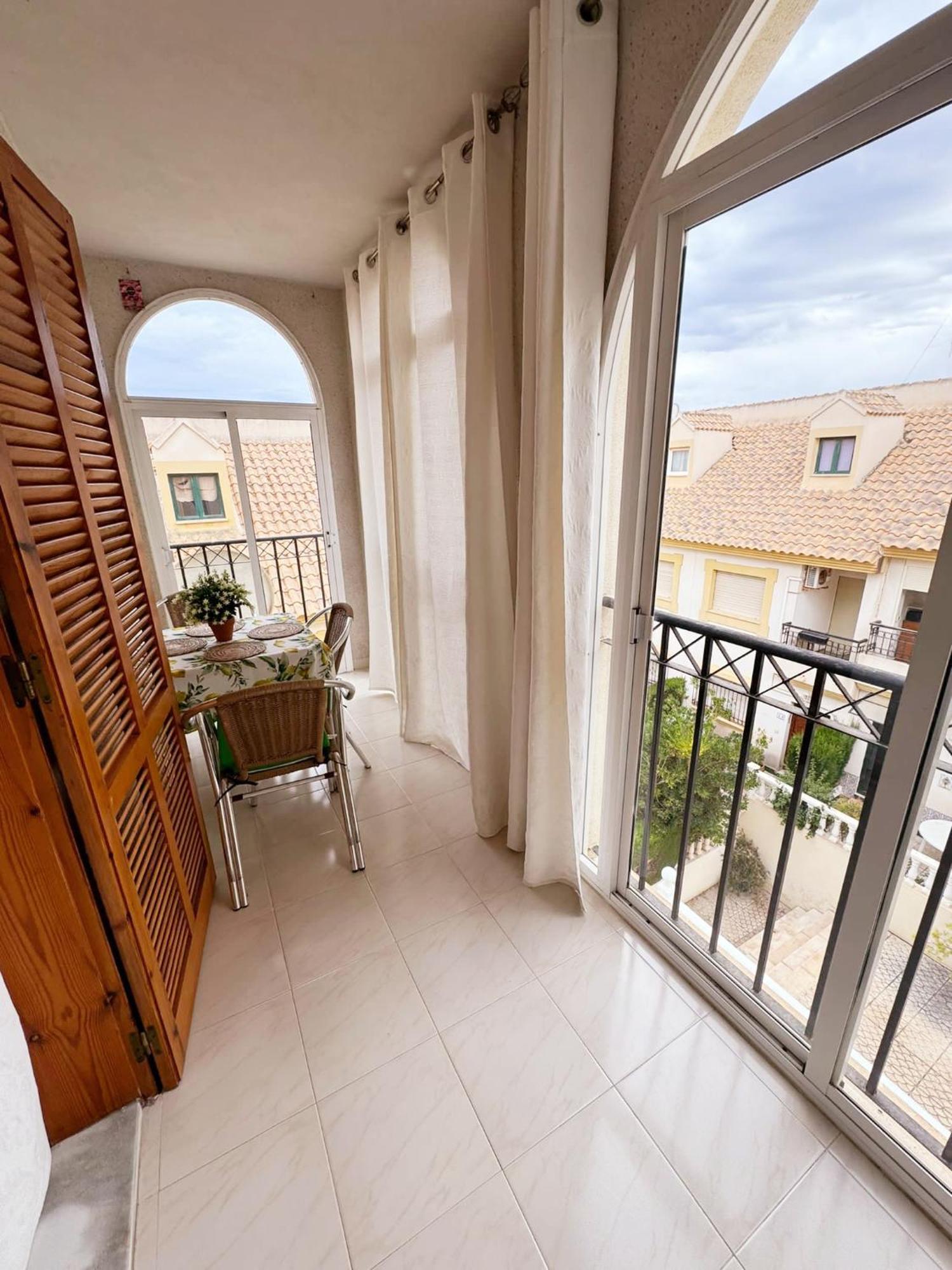 Apartamento Rosi - 5-10 Minute Walk To La Zenia Beach, Bar, Cliff Walk, Shops, Paddys Point, Cabo Roig - Free Fast Fibre Optic Broadband - No Deposit Required *