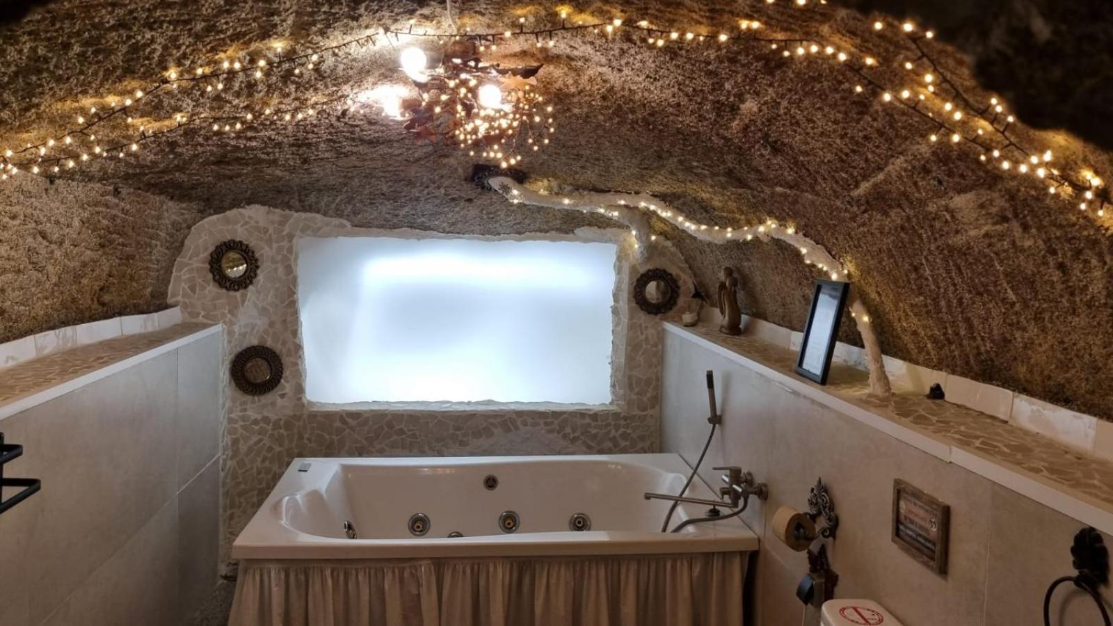 Cueva Romantica - Jacuzzi *