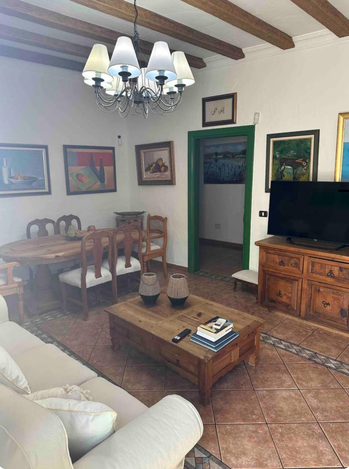 Holiday home La Finca. Casa En Ciudad. Zona Residencial Muy Tranquila Telde