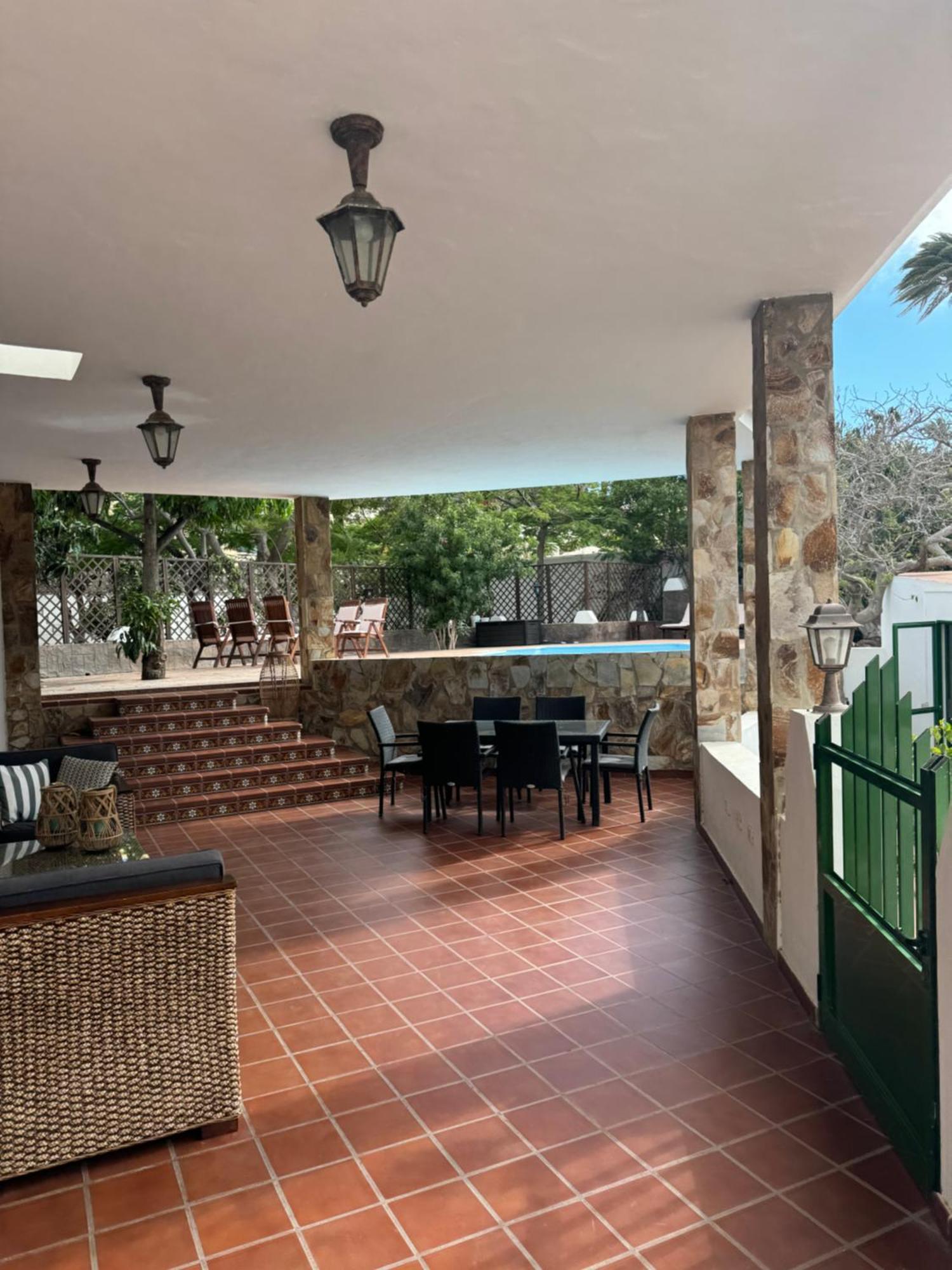 La Finca. Casa En Ciudad. Zona Residencial Muy Tranquila * Telde