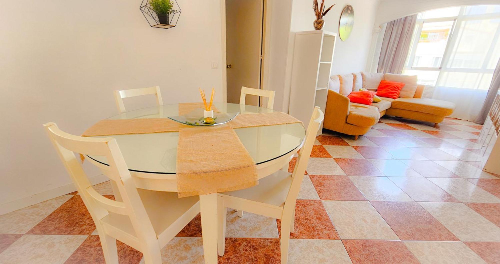 Apartment Amplia Vivienda A Un Paso Del Centro De Cadiz
