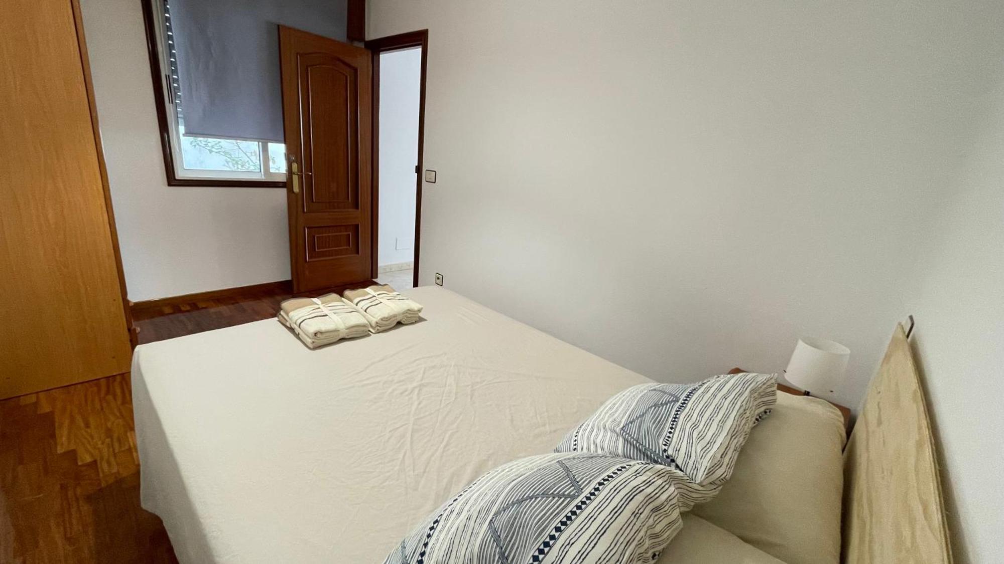 Apartamento Con Parking Y Terraza Con Barbacoa *