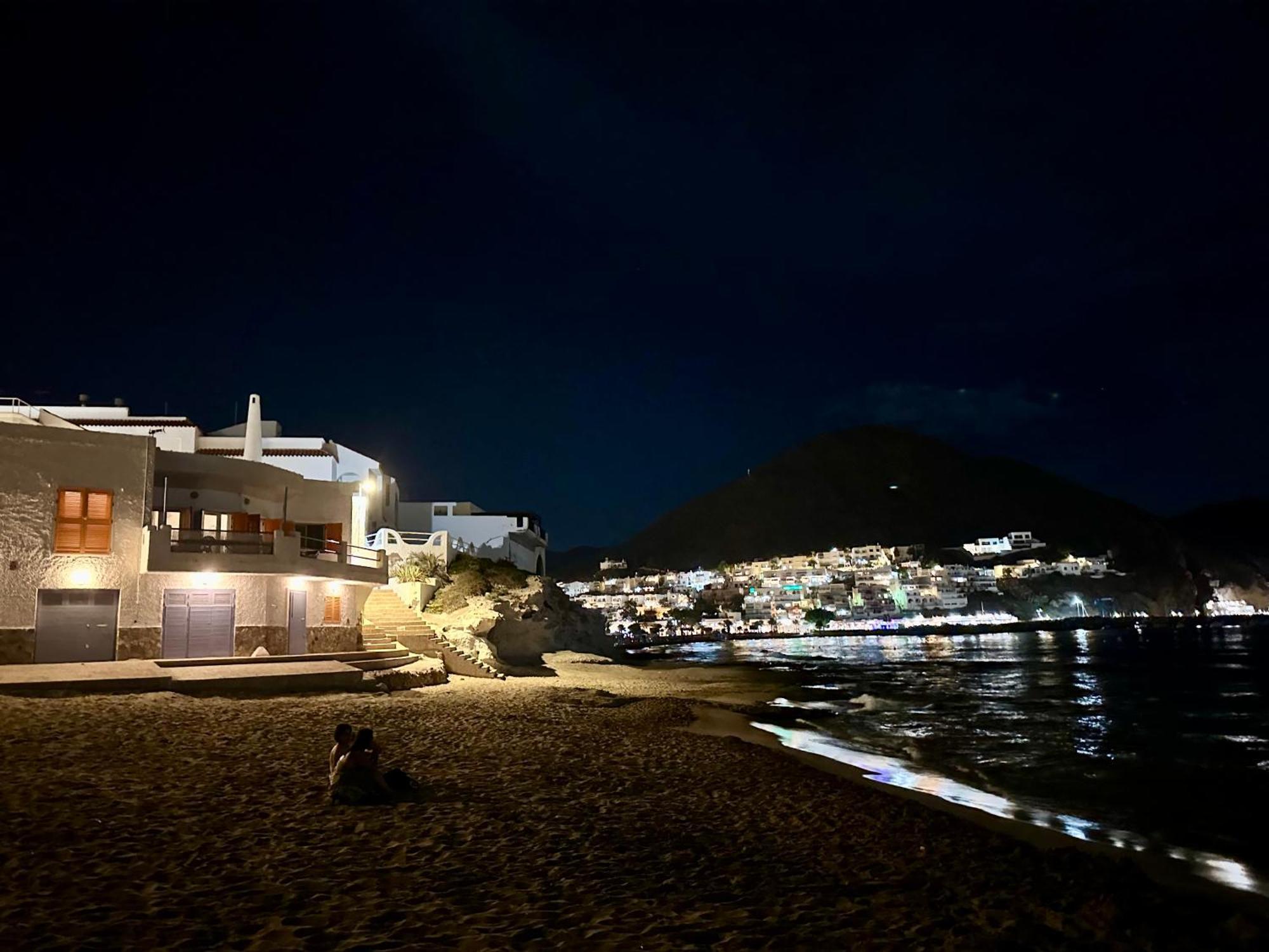 Espectaculares Vistas Al Mediterraneo Con Piscina A 80 Metros De La Playa San Jose (Almeria)