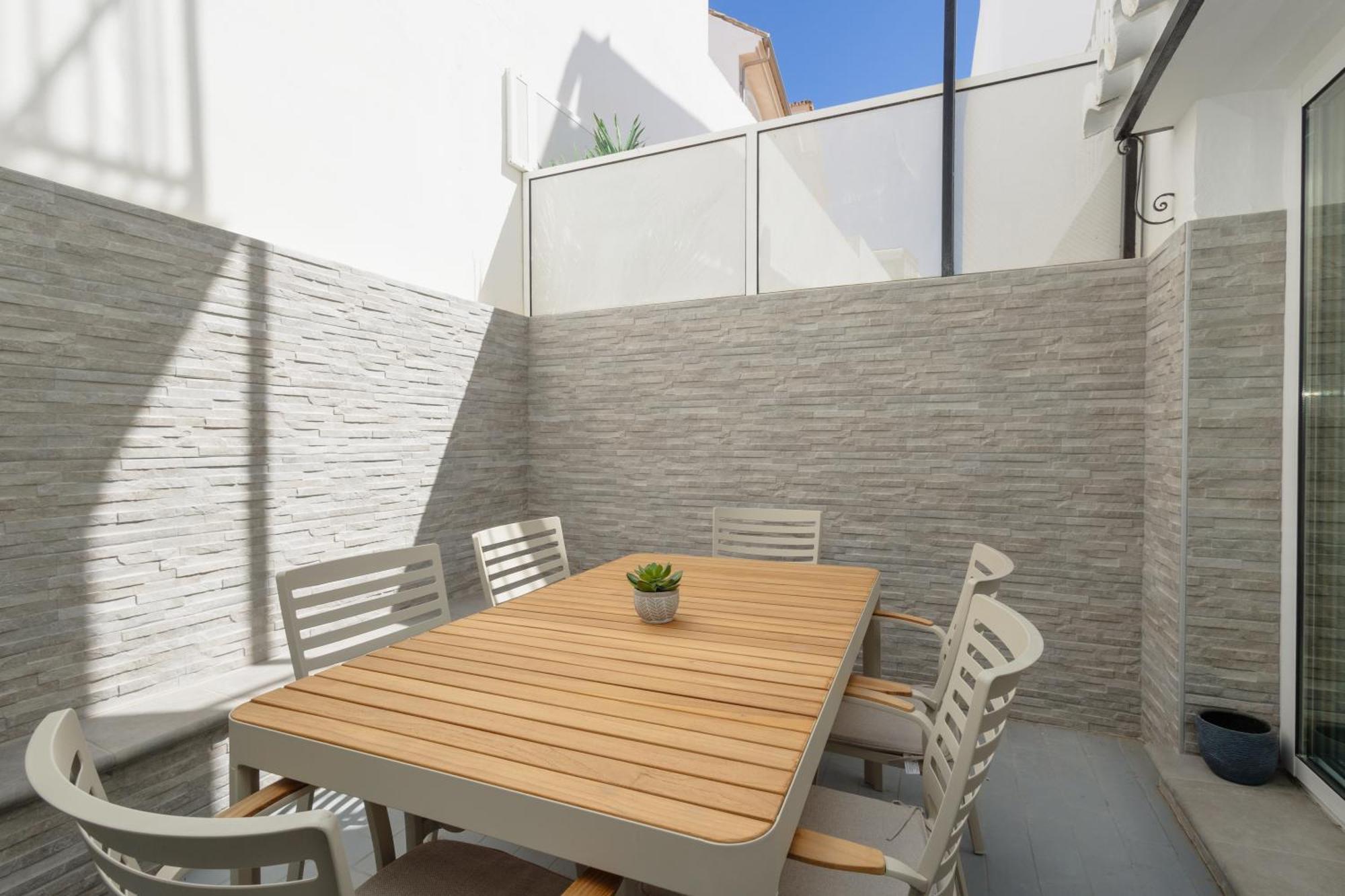 Townhouse, Recently Renovated And 200m From La Cala Beach, In Mijas Costa