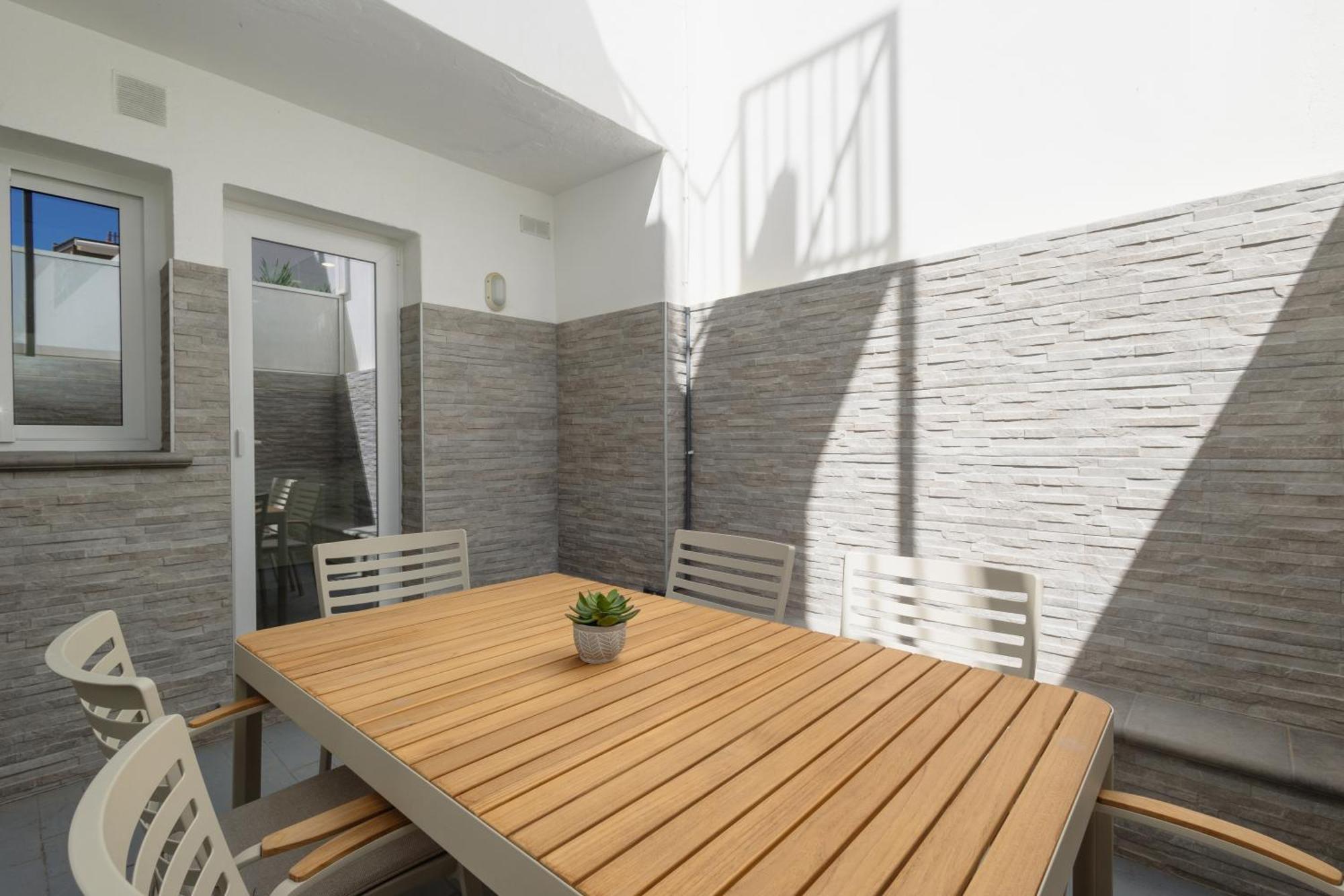 Townhouse, Recently Renovated And 200m From La Cala Beach, In Mijas Costa *