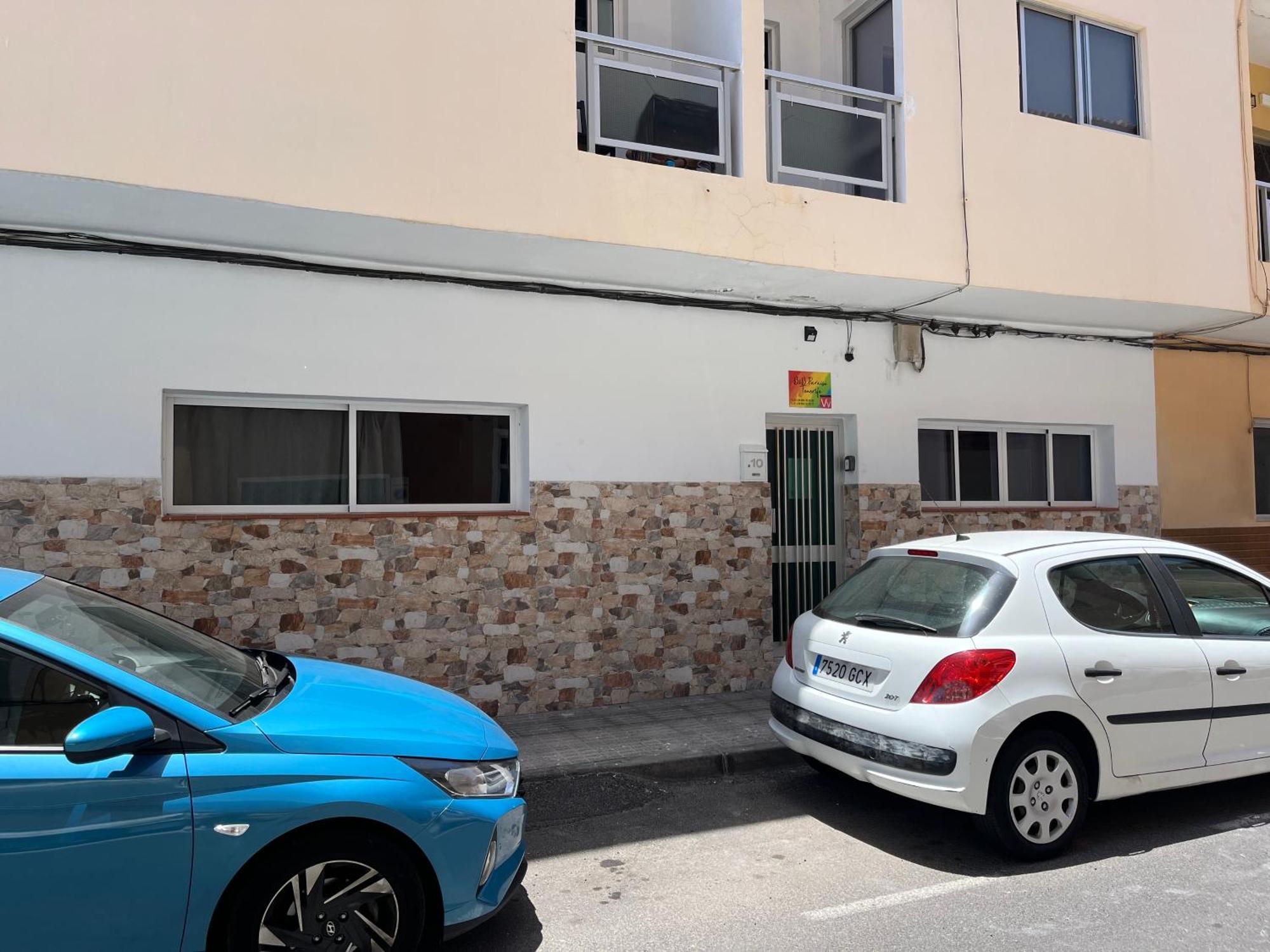 Paraiso Tenerife Super Economy Airport Bed and breakfast