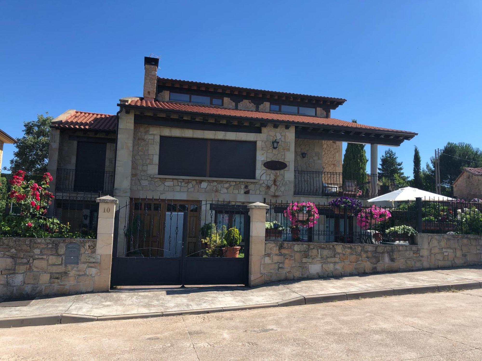 Campoelvalle Holiday home Hacinas