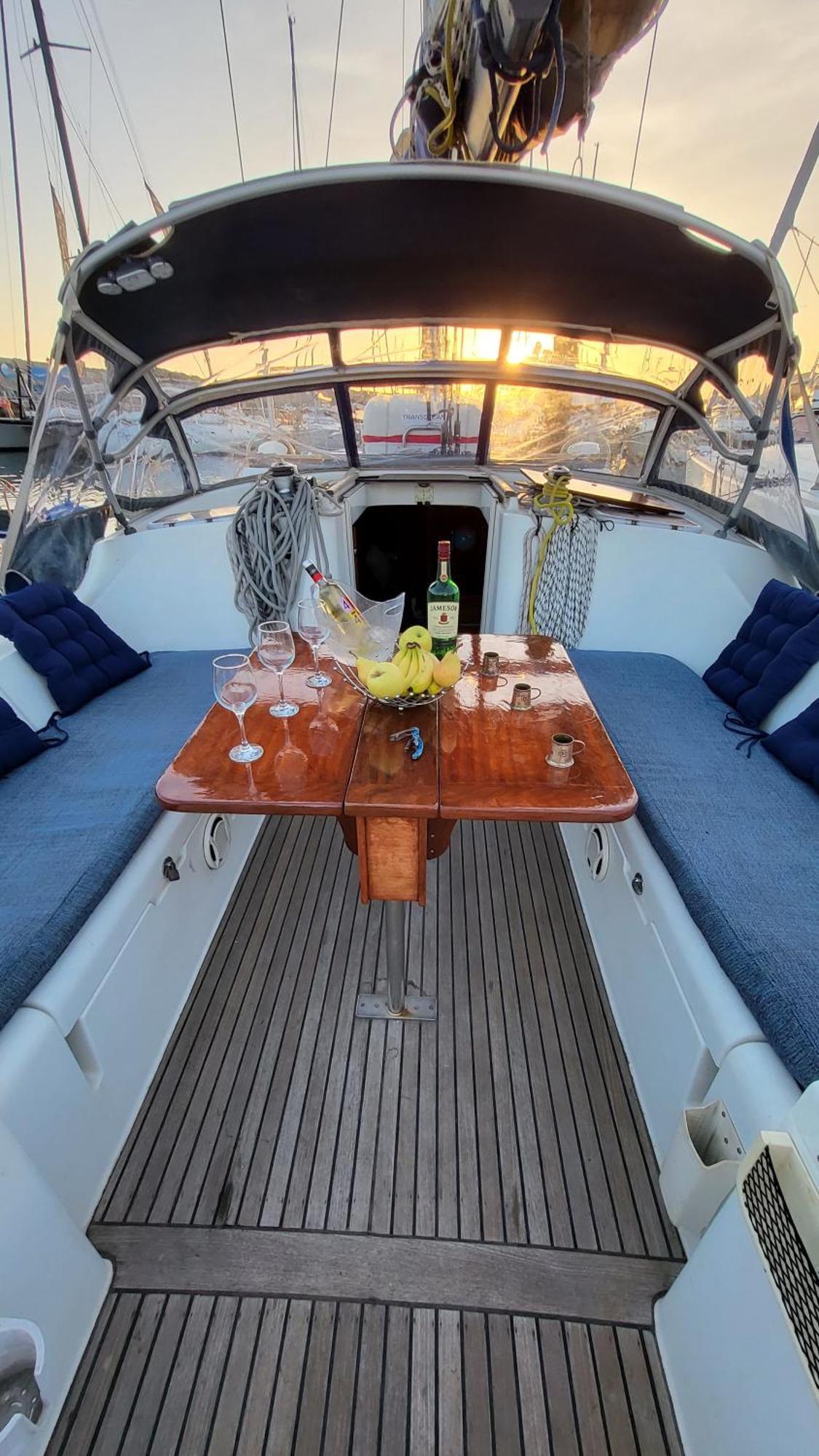 Hotel en barco Yacht Oceanis Clipper Las Galletas
