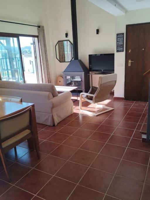 En Sierramagna, Piscina Abierta Сasa de vacaciones *