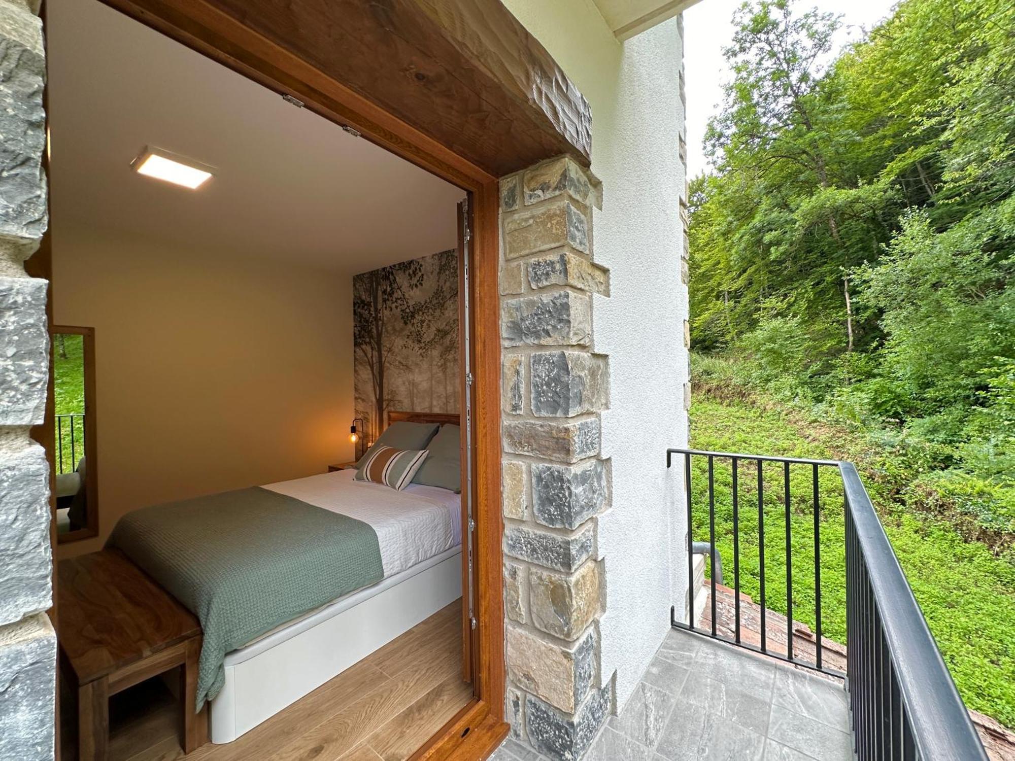 Hotel Rural Besaro - Selva De Irati Izalzu