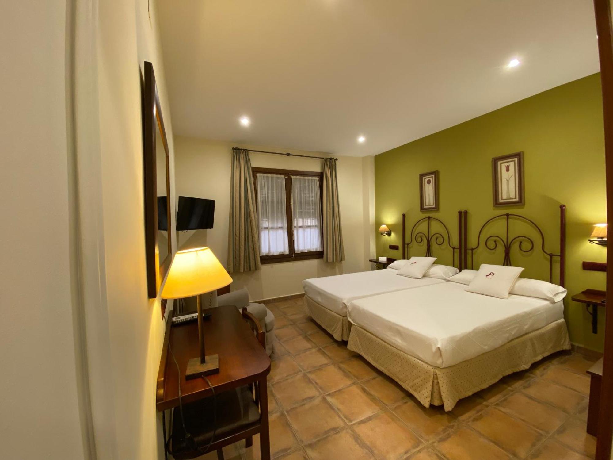 Hotel Hospedium Retiro Del Maestre 3*