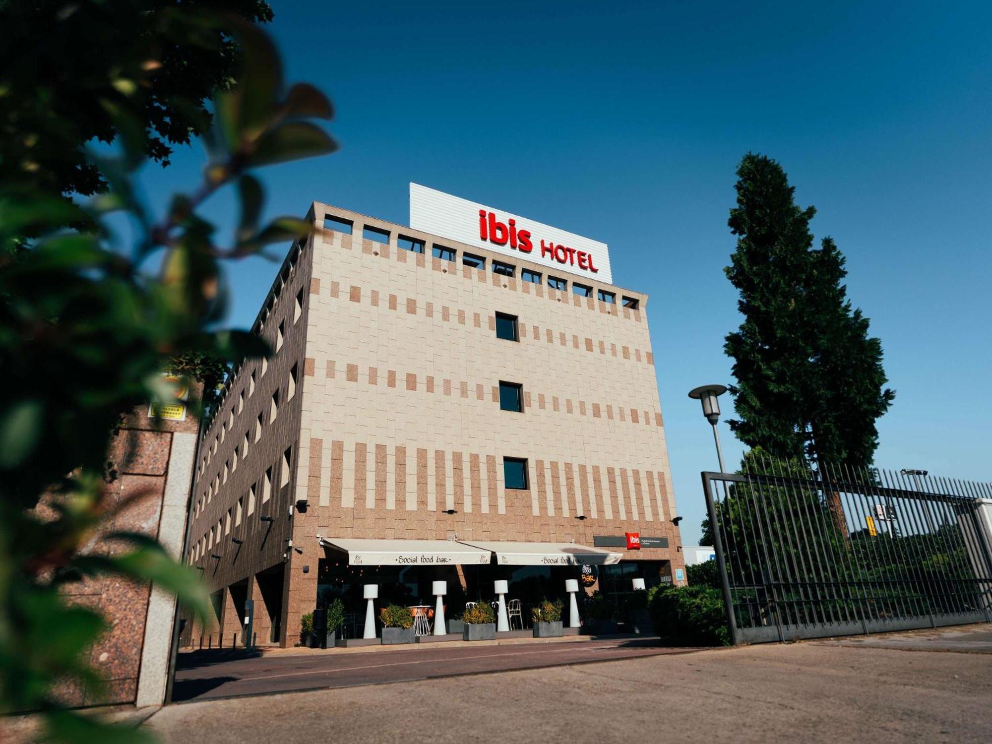 Hotel Ibis La Garena 3*