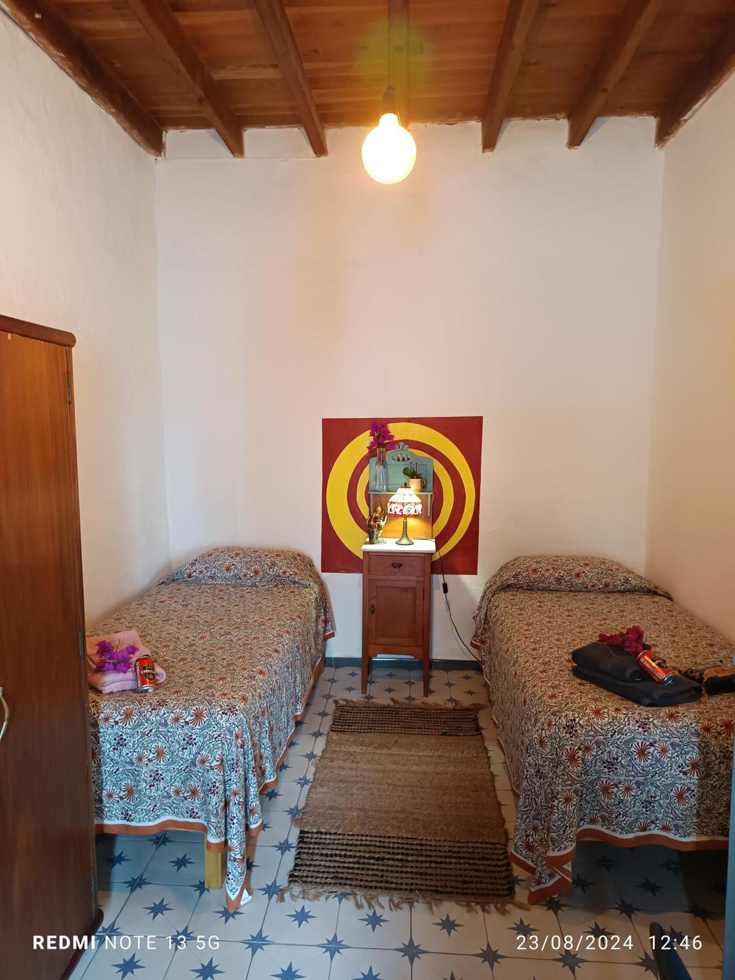 Acoran Family Guests House With Included Morning Yoga Practice Guest house