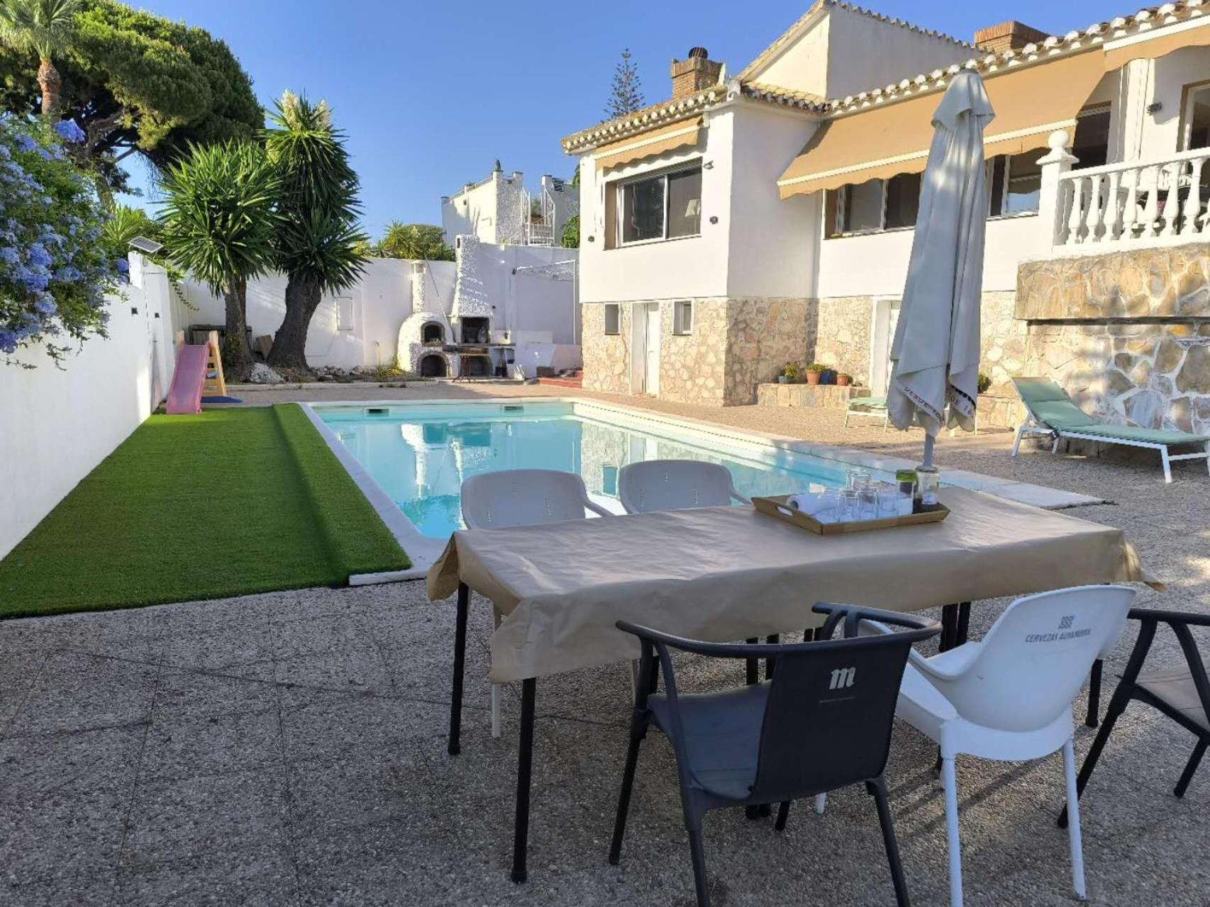 Marbella别墅独立房带泳池 Guest house Marbella