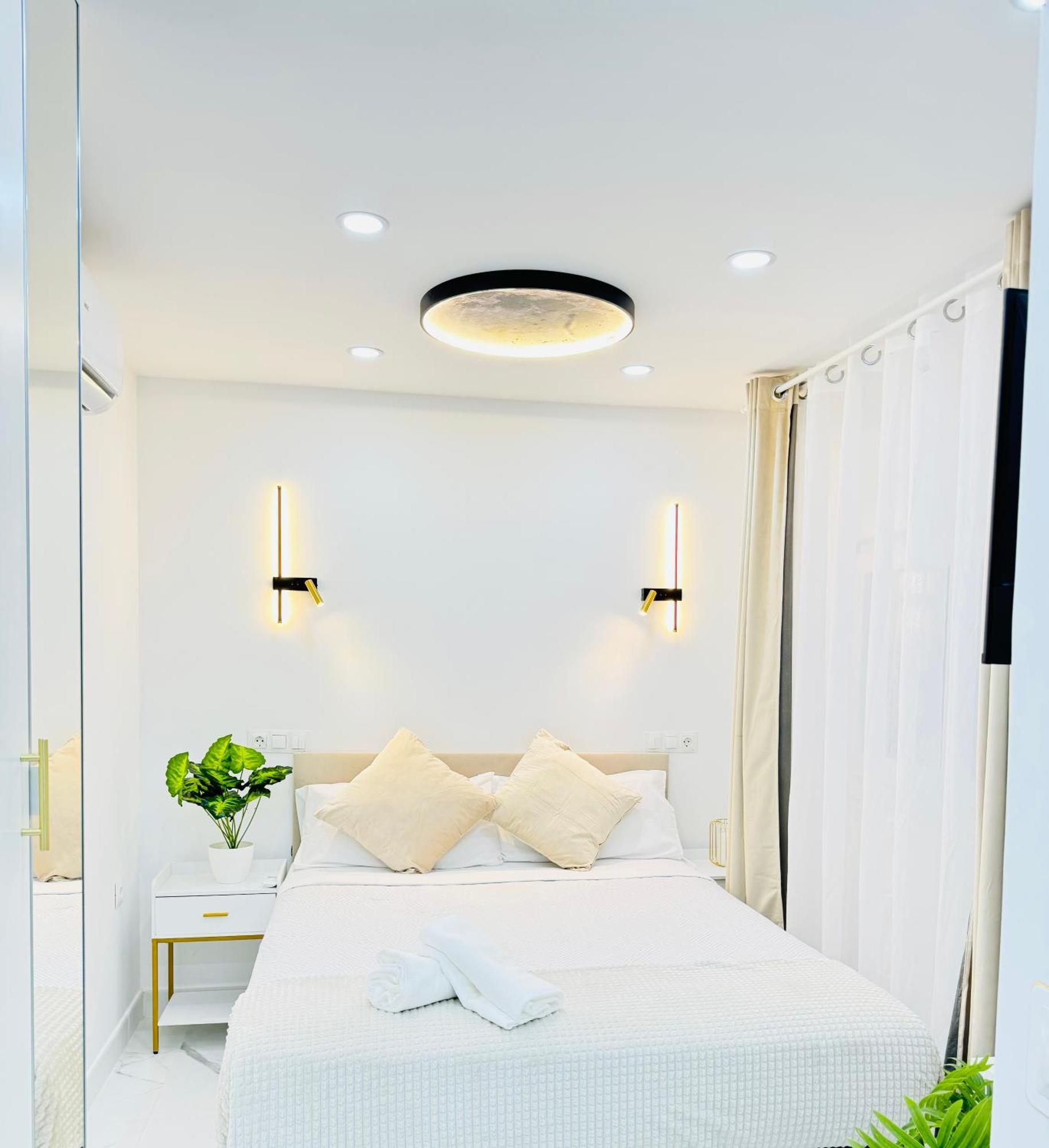Apartment A Y A *