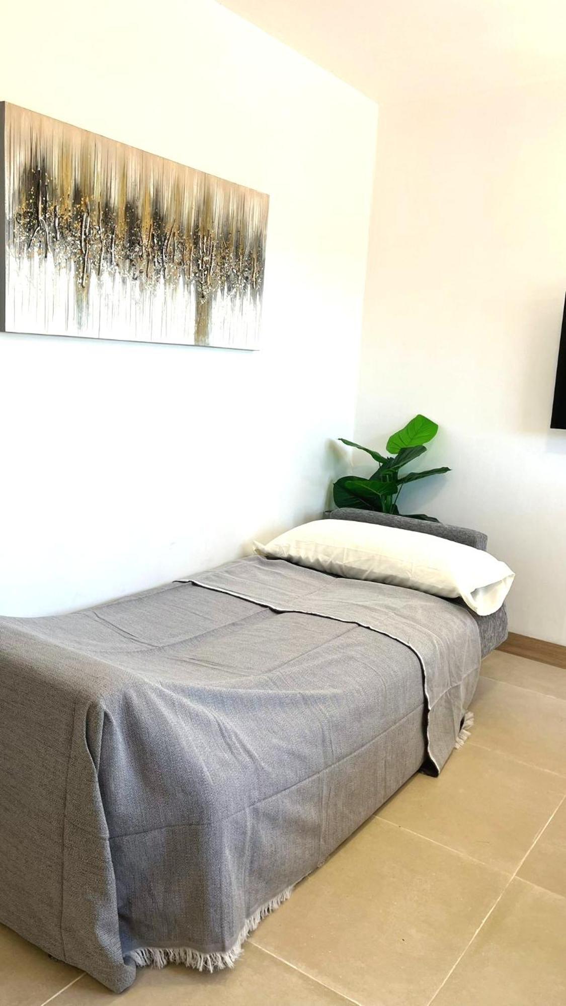 Leyda En Apartamento Marbella