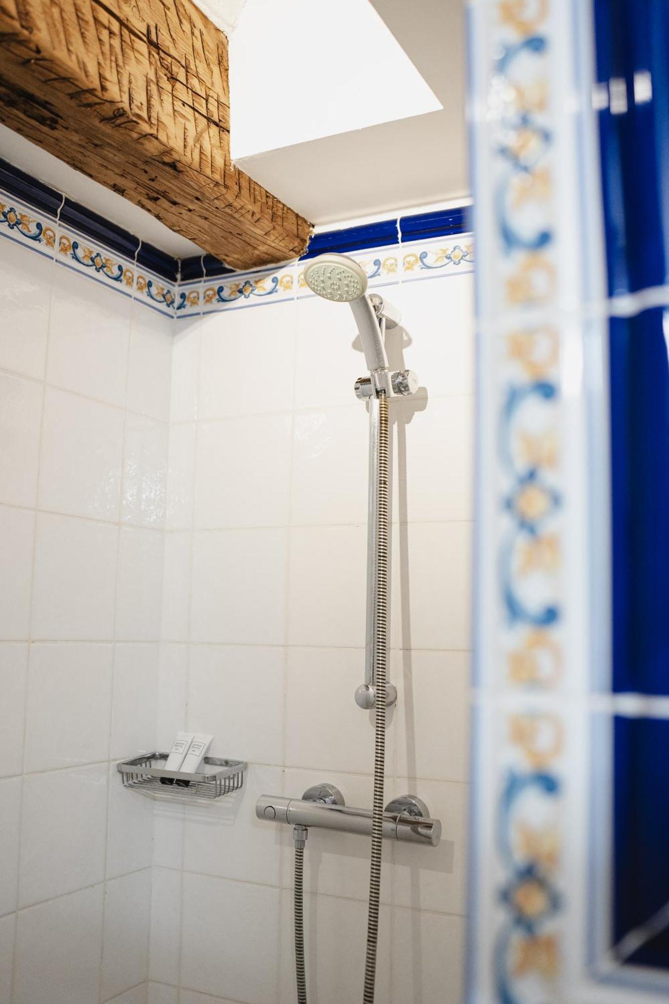 Hotel Rural Latorrién De Ane 3*