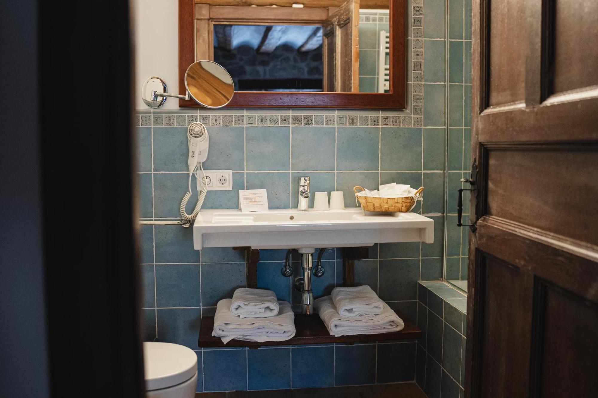 Rural Latorrién De Ane Hotel 3*