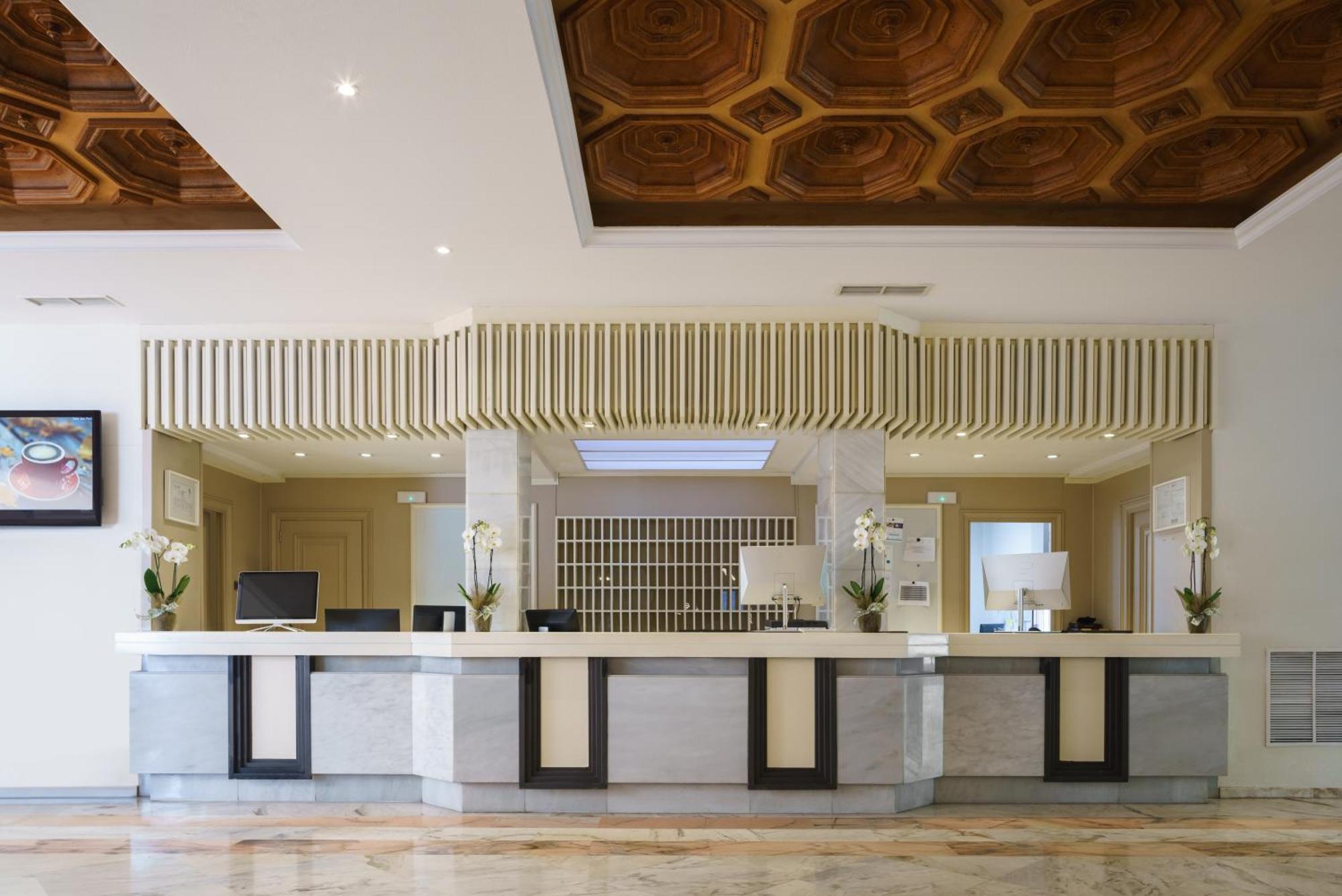 Ayre Hotel