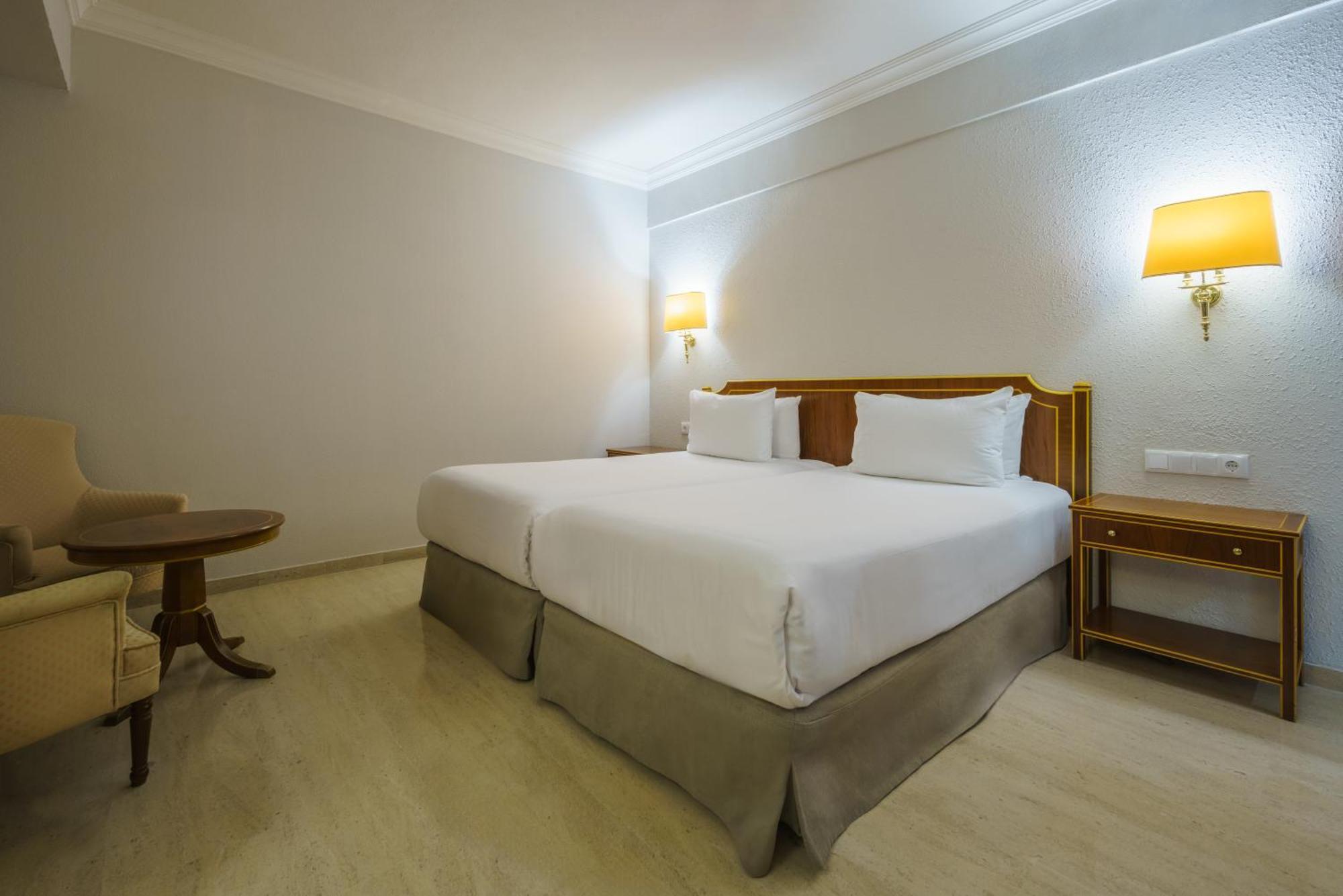 Ayre Hotel 4*