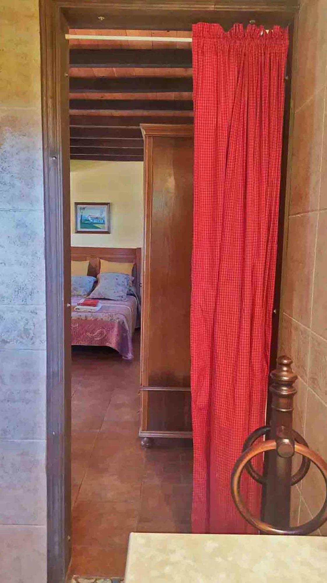 La Casa De La Vieja * Nava