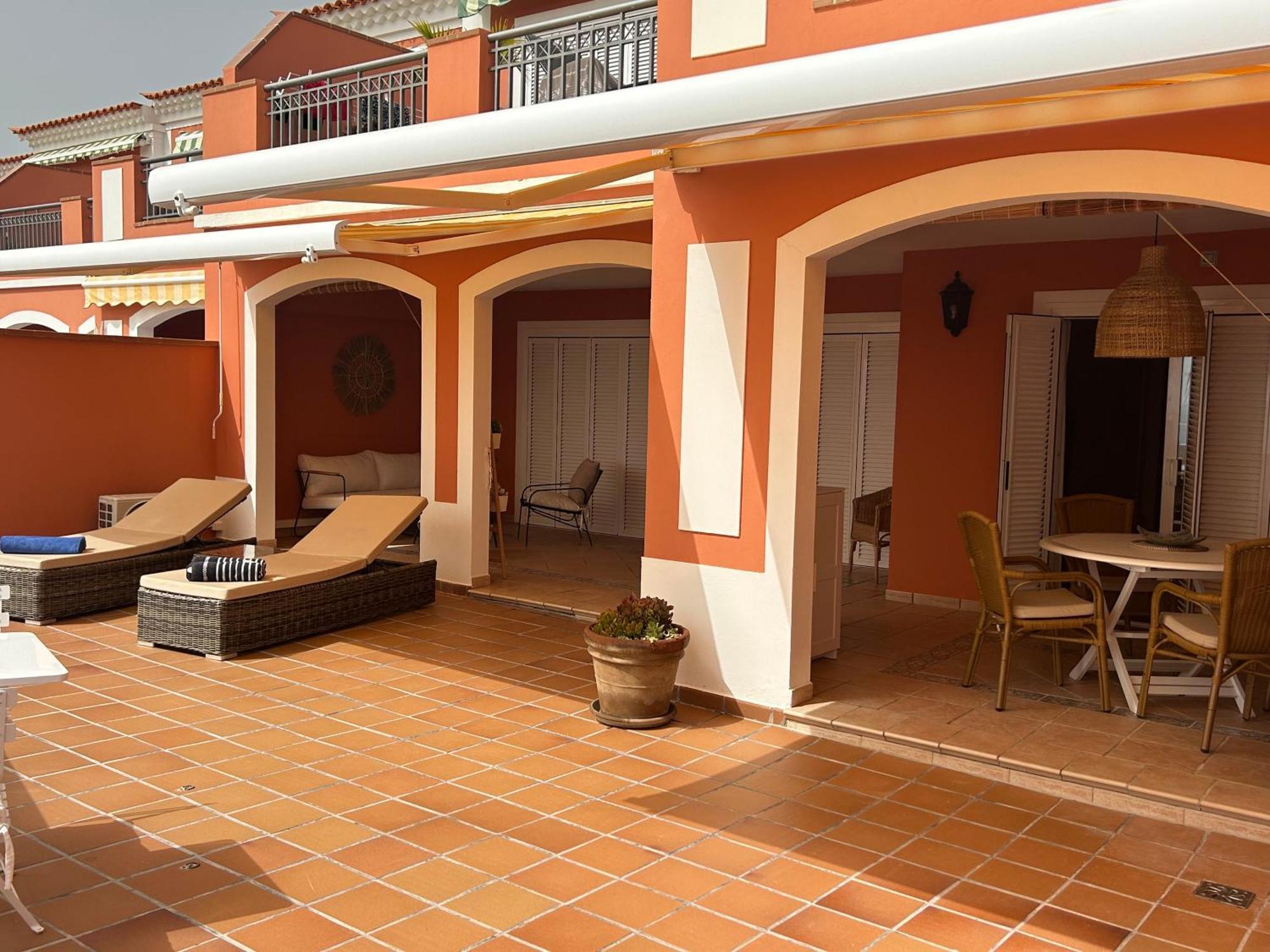 Apartamento Playa Del Duque-amazing Views 2 Bedroom