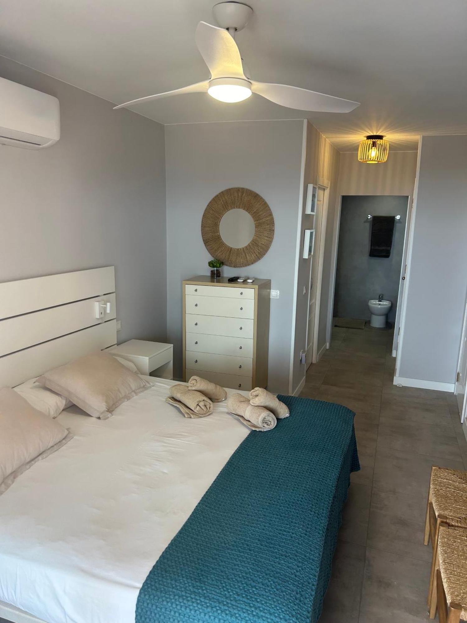 Apartamento Playa Del Duque-amazing Views 2 Bedroom *