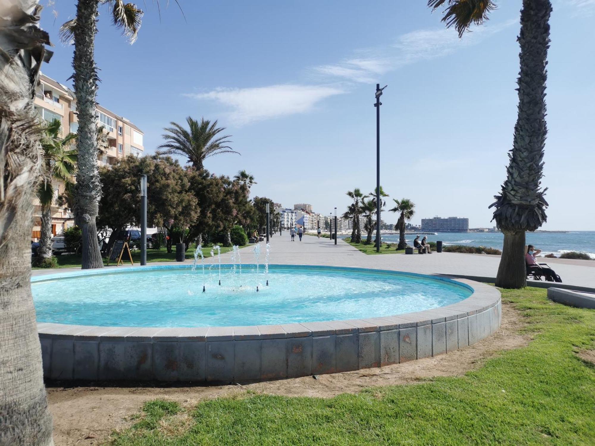Casa Del Angel , Cosy 2 Bed Apartment,150m From Playa Locos Beautiful Swimming Pool