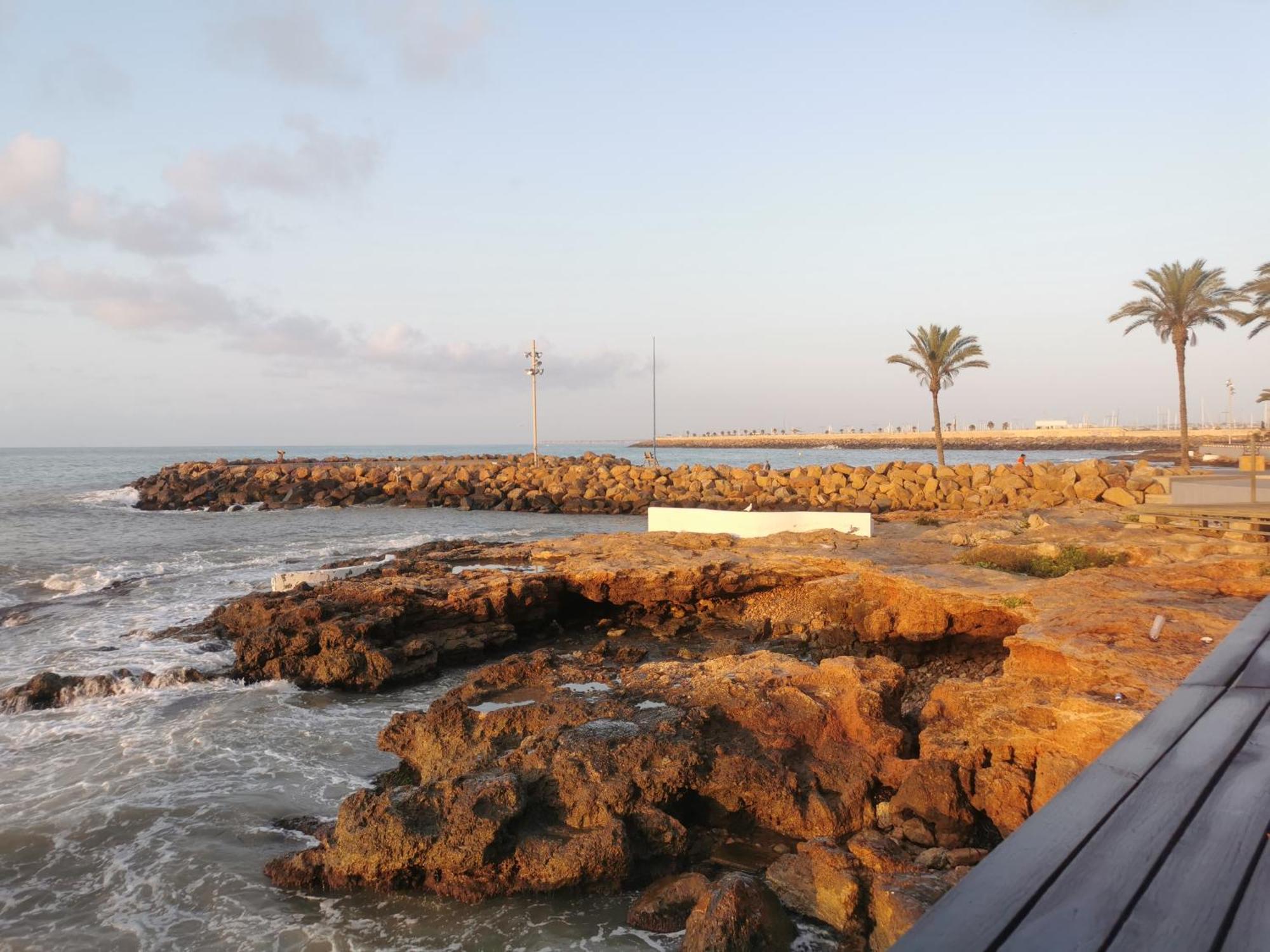 Casa Del Angel , Cosy 2 Bed Apartment,150m From Playa Locos Beautiful Swimming Pool *