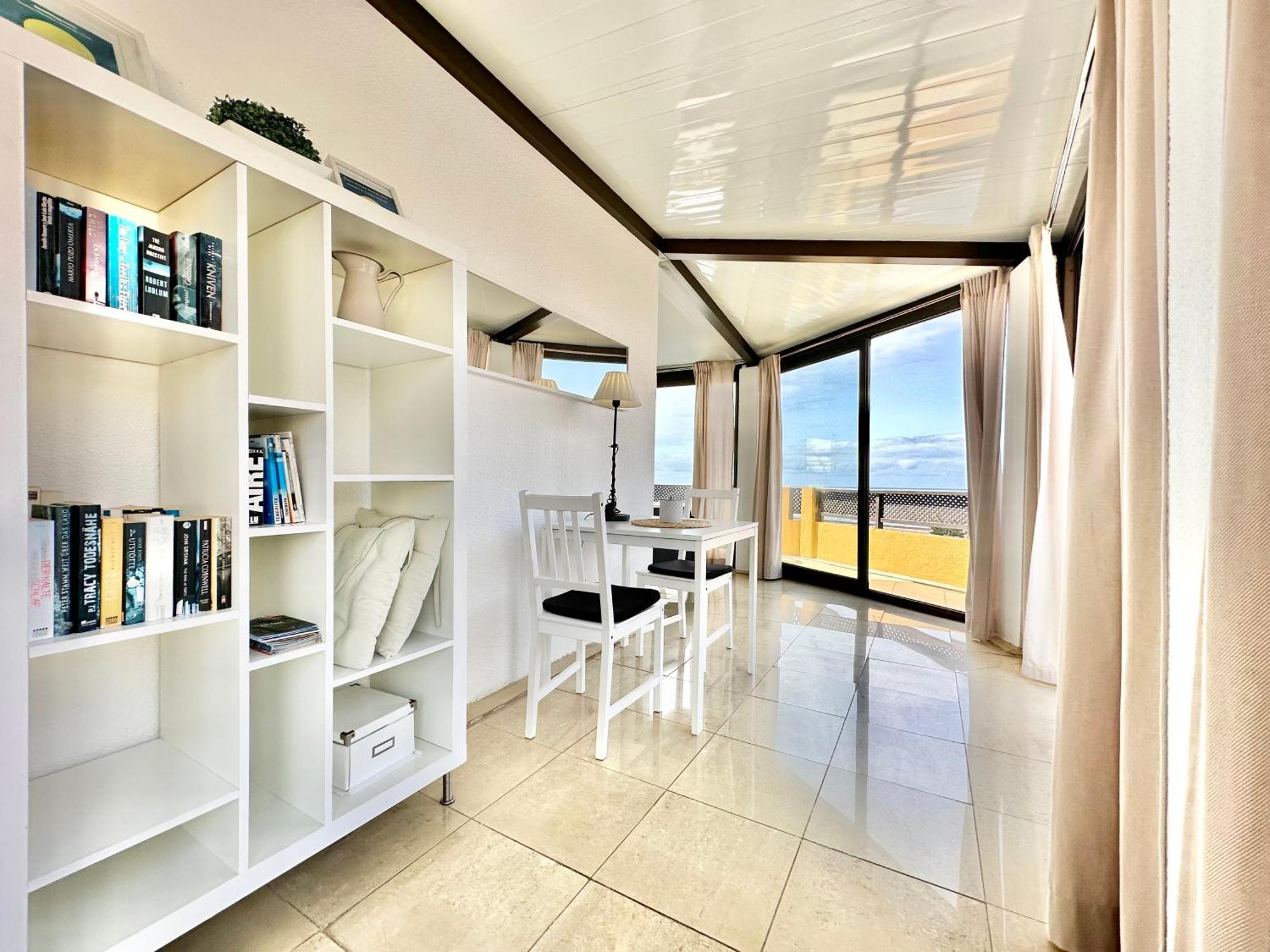 First Line Attic - Adults Only - Apartamento
