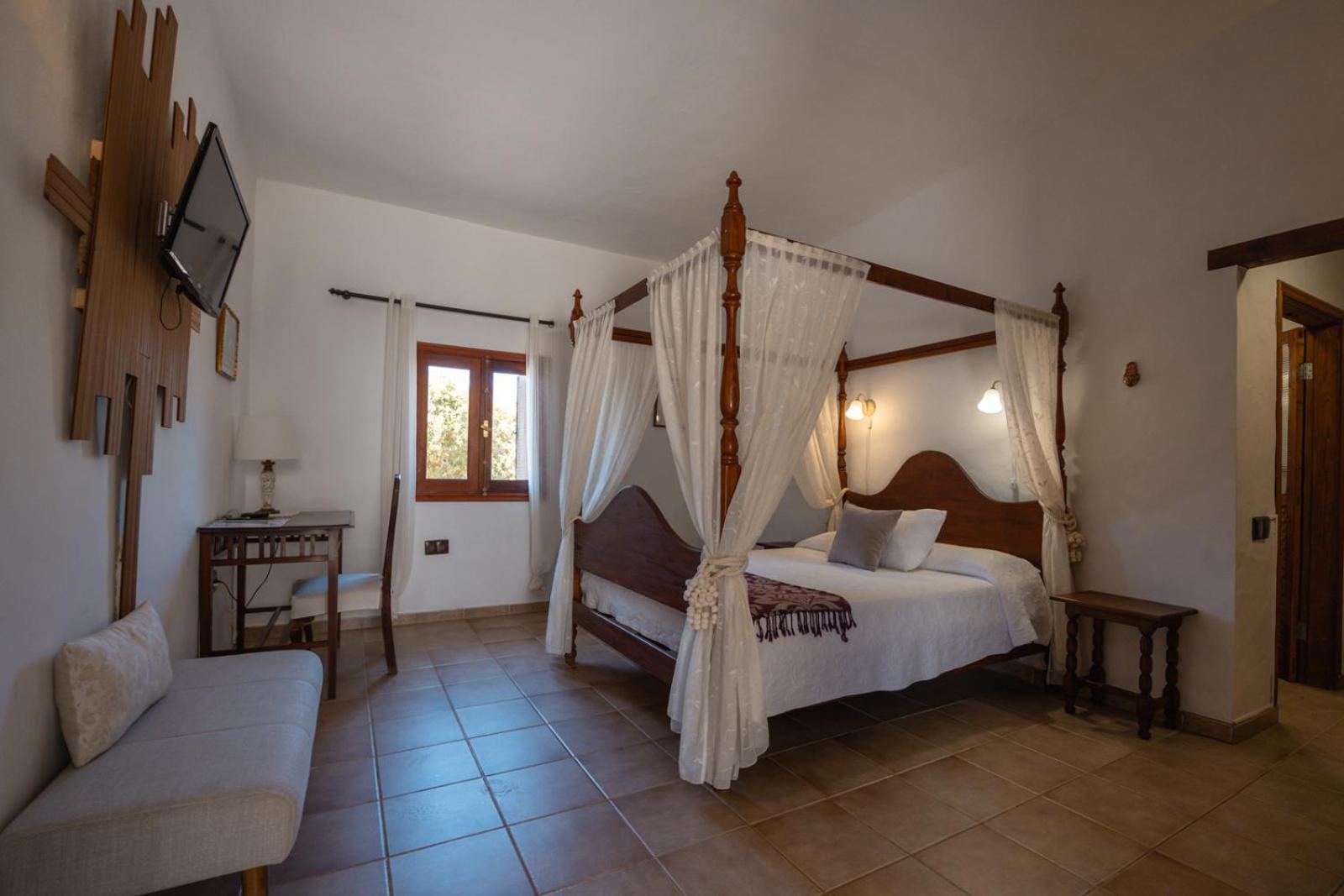 Rural Era De La Corte - Adults Only *