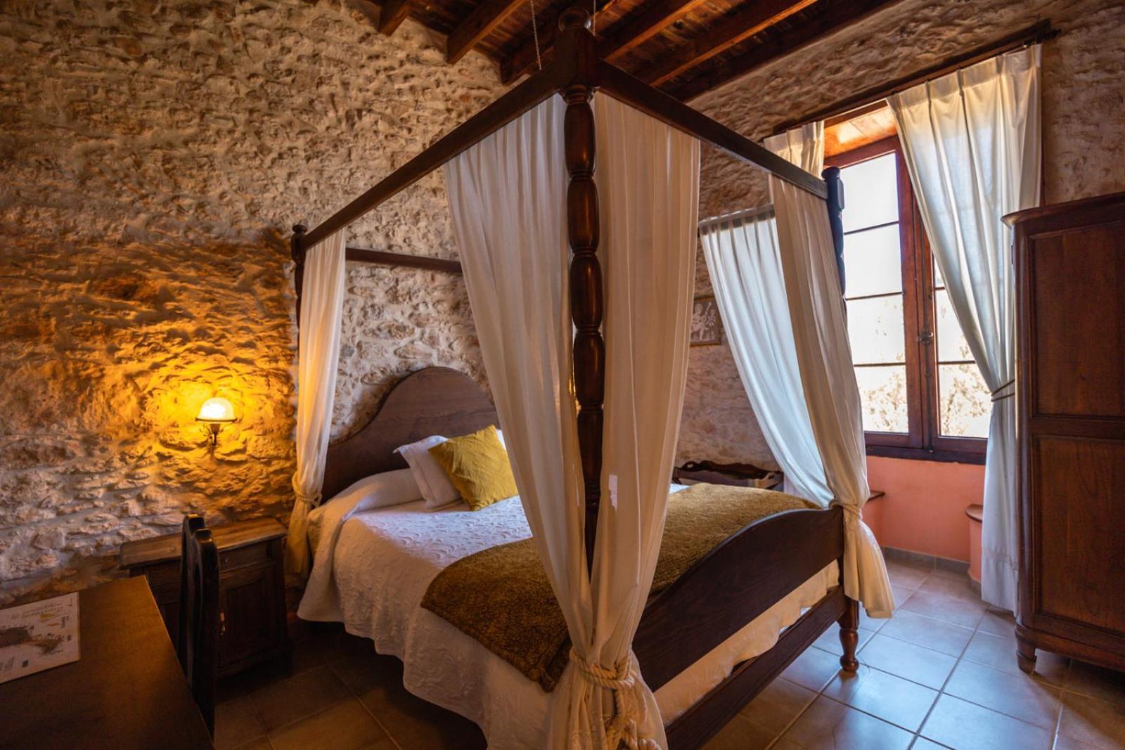 Rural Era De La Corte - Adults Only
