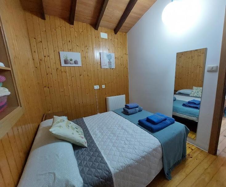 La Casa De Rocas - En La Ribeira Sacra Holiday home *
