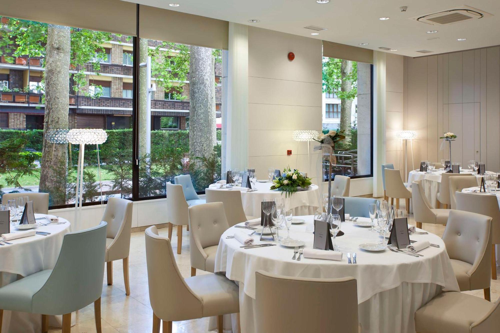 Nh Canciller Ayala Hotel