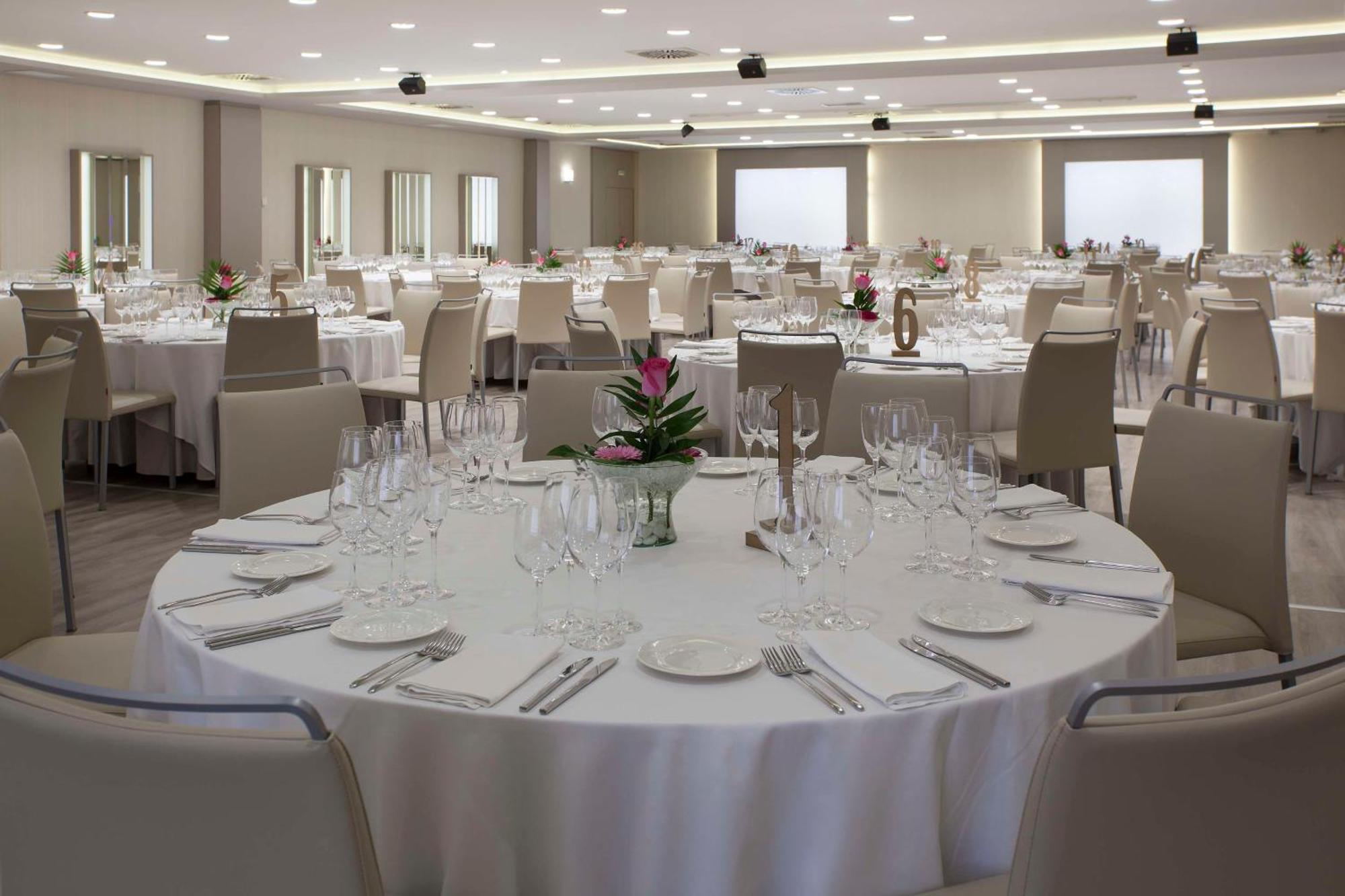 Nh Iruna Park Hotel Pamplona