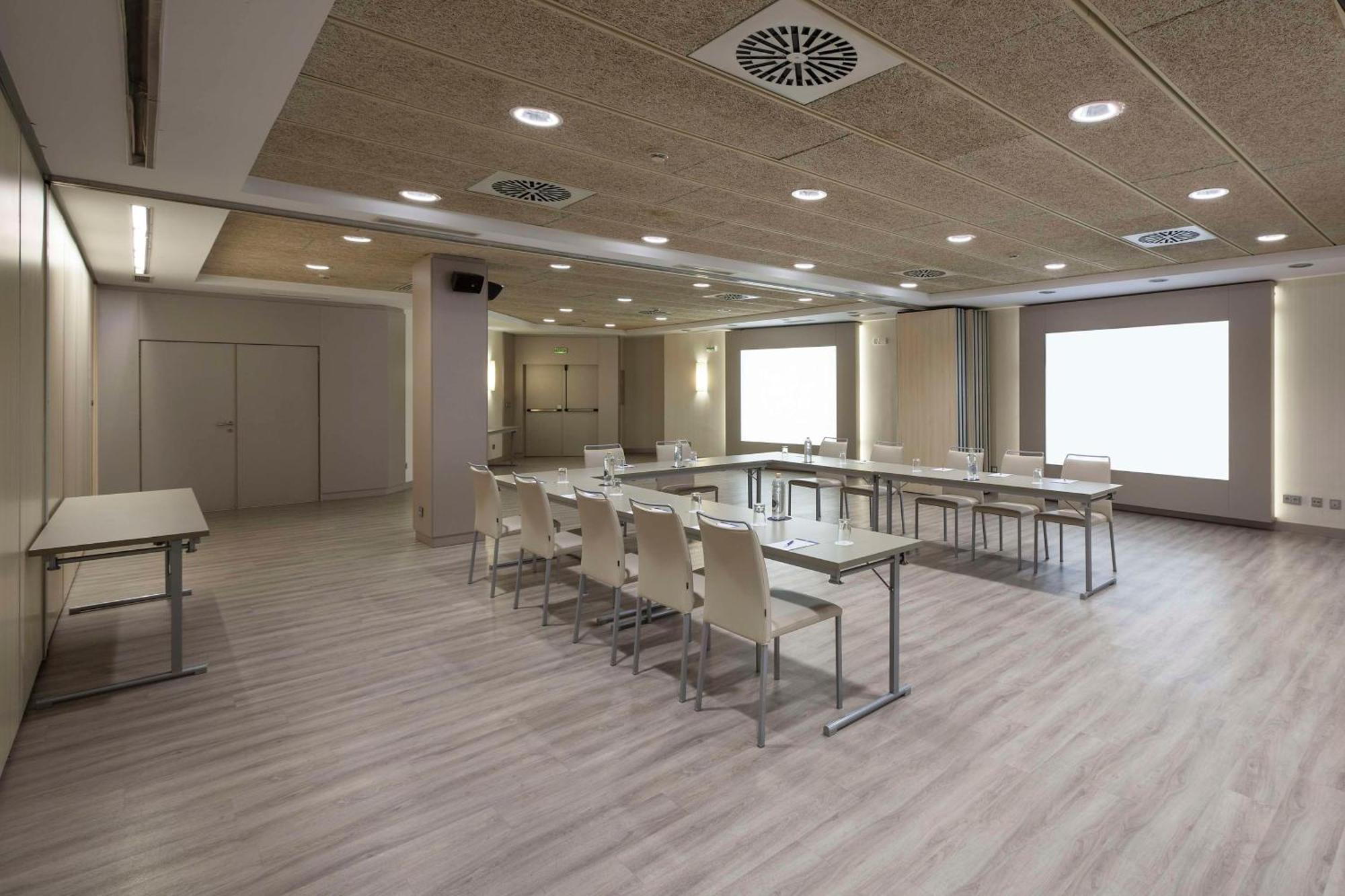 Nh Iruna Park 4* Pamplona