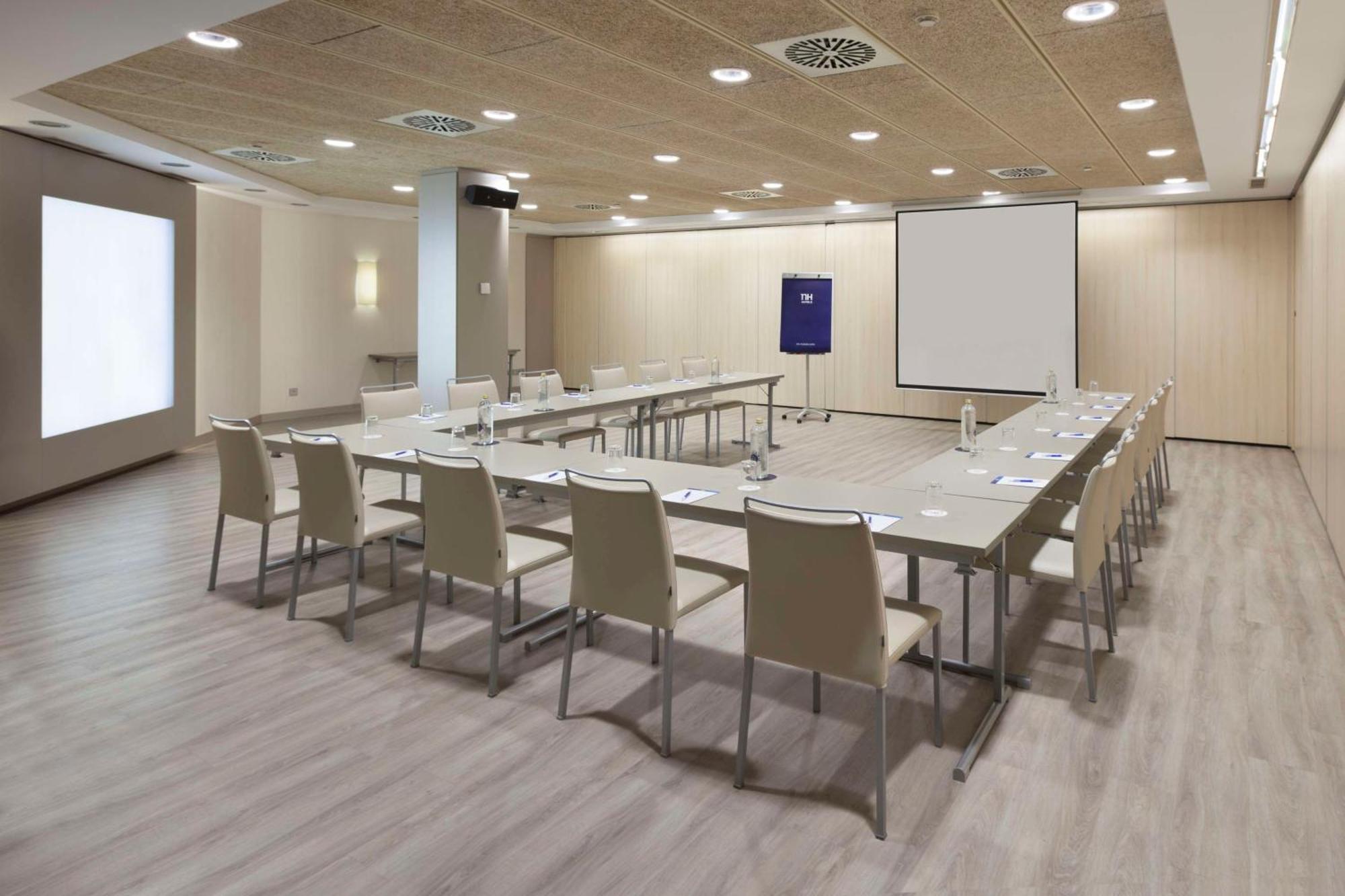 Nh Iruna Park Pamplona