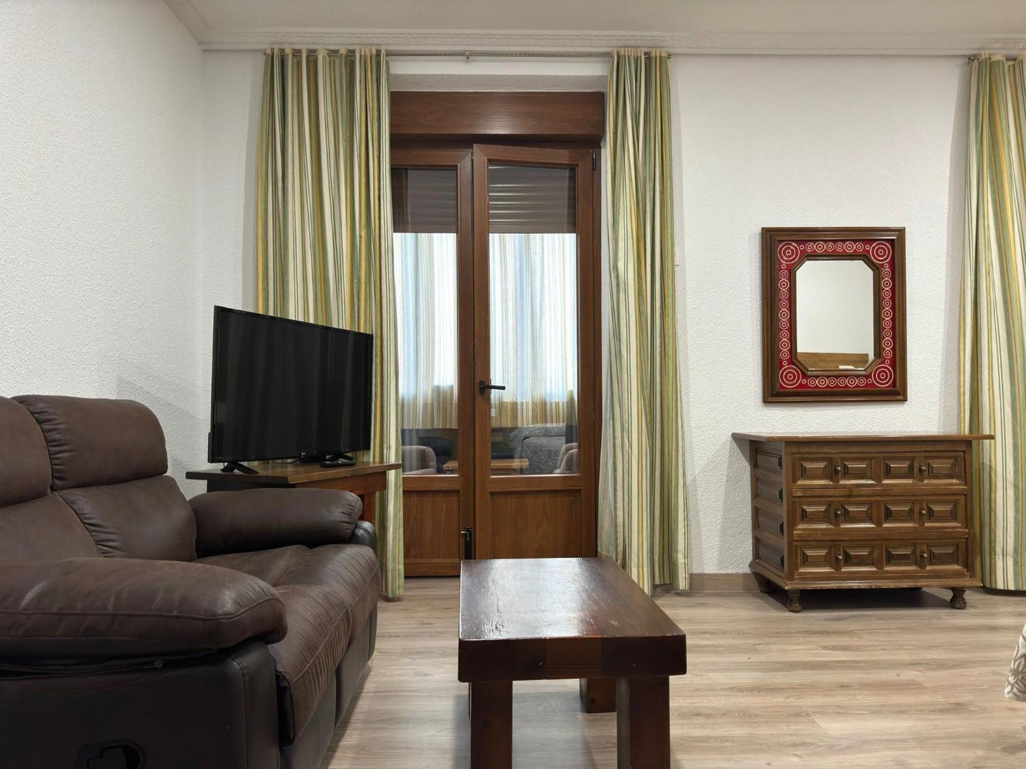 Aribel Longinos 2*