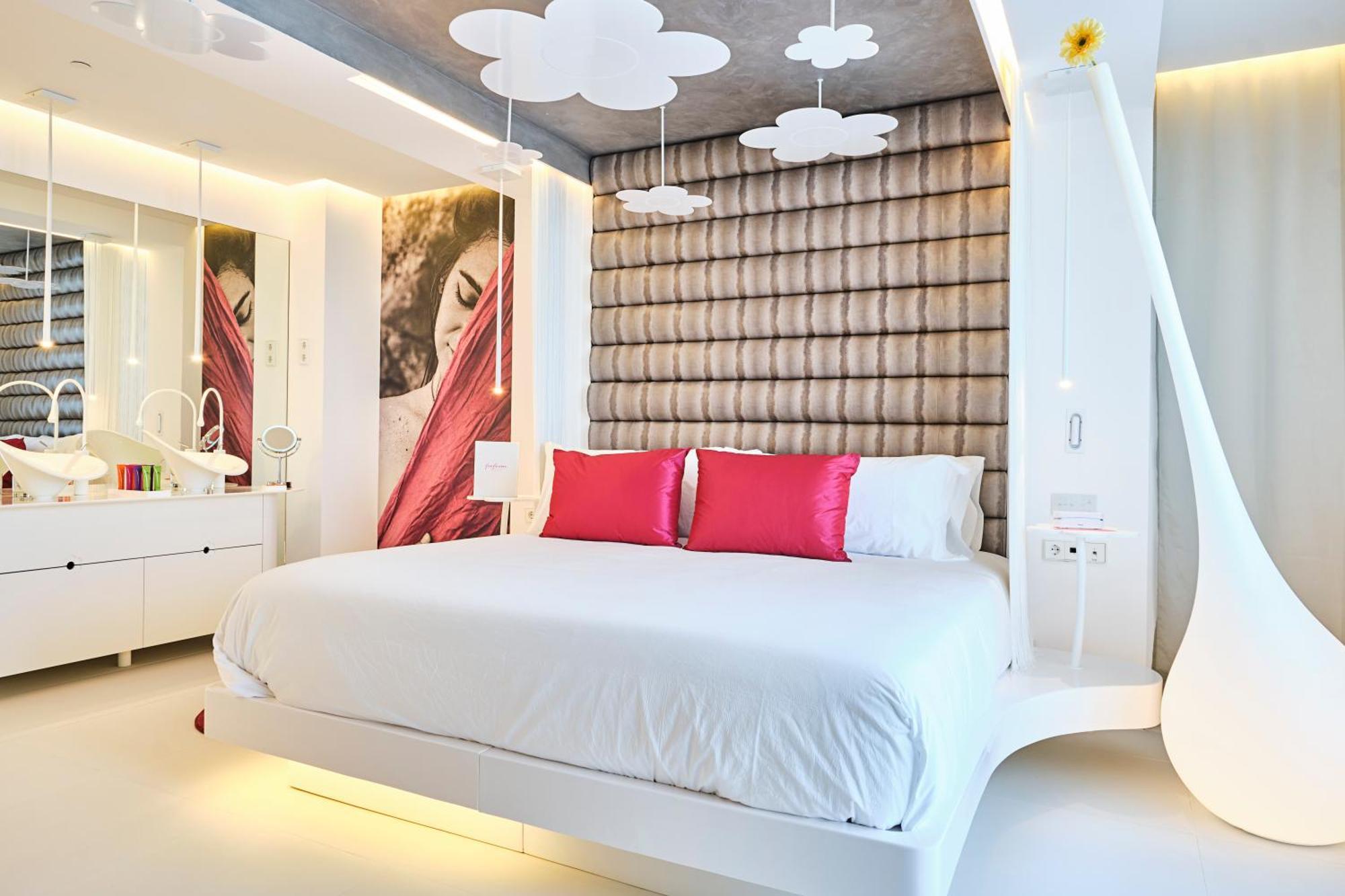 Hotel Five Flowers & Formentera 5*