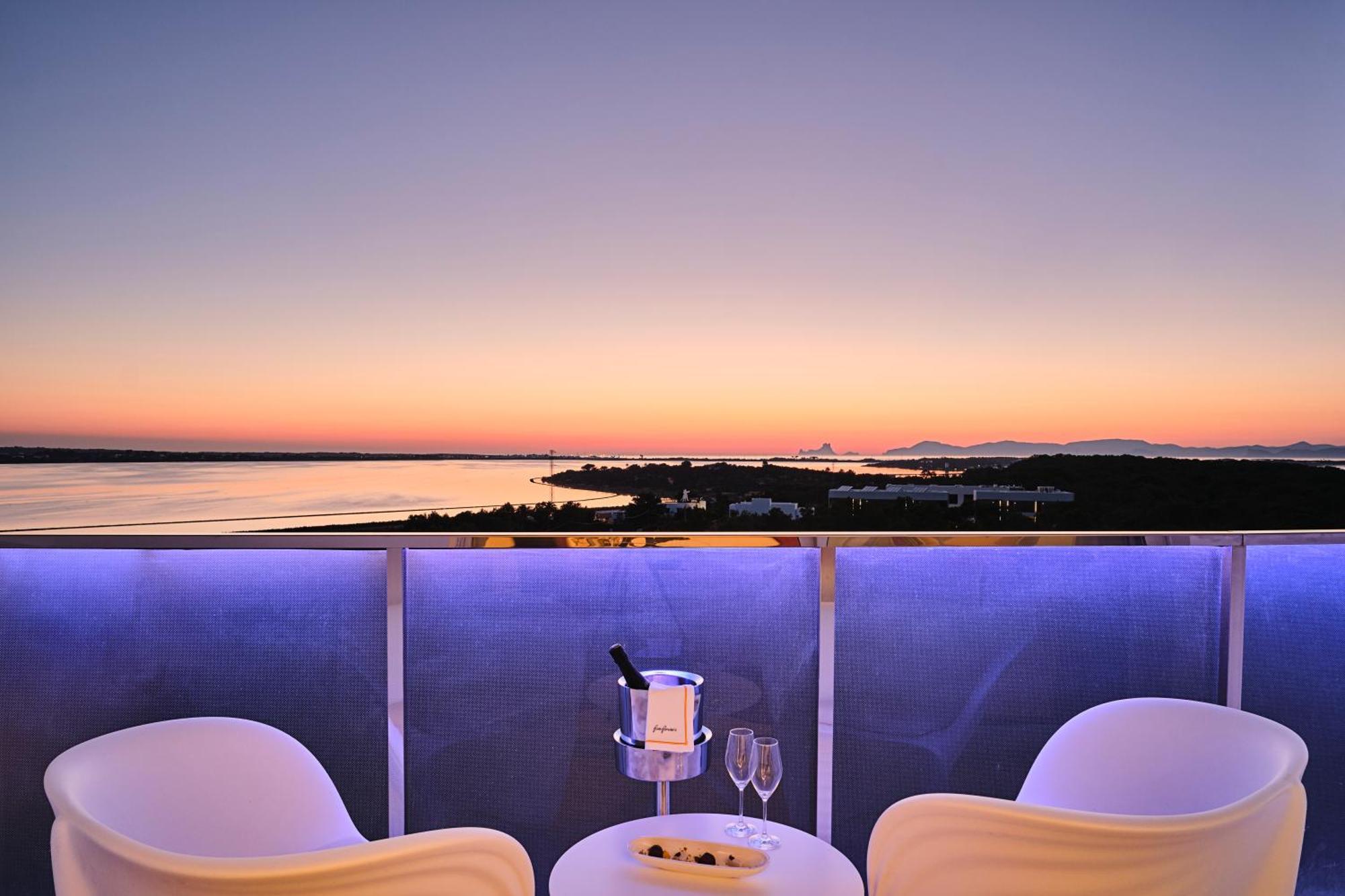 Hotel Five Flowers & Formentera 5*